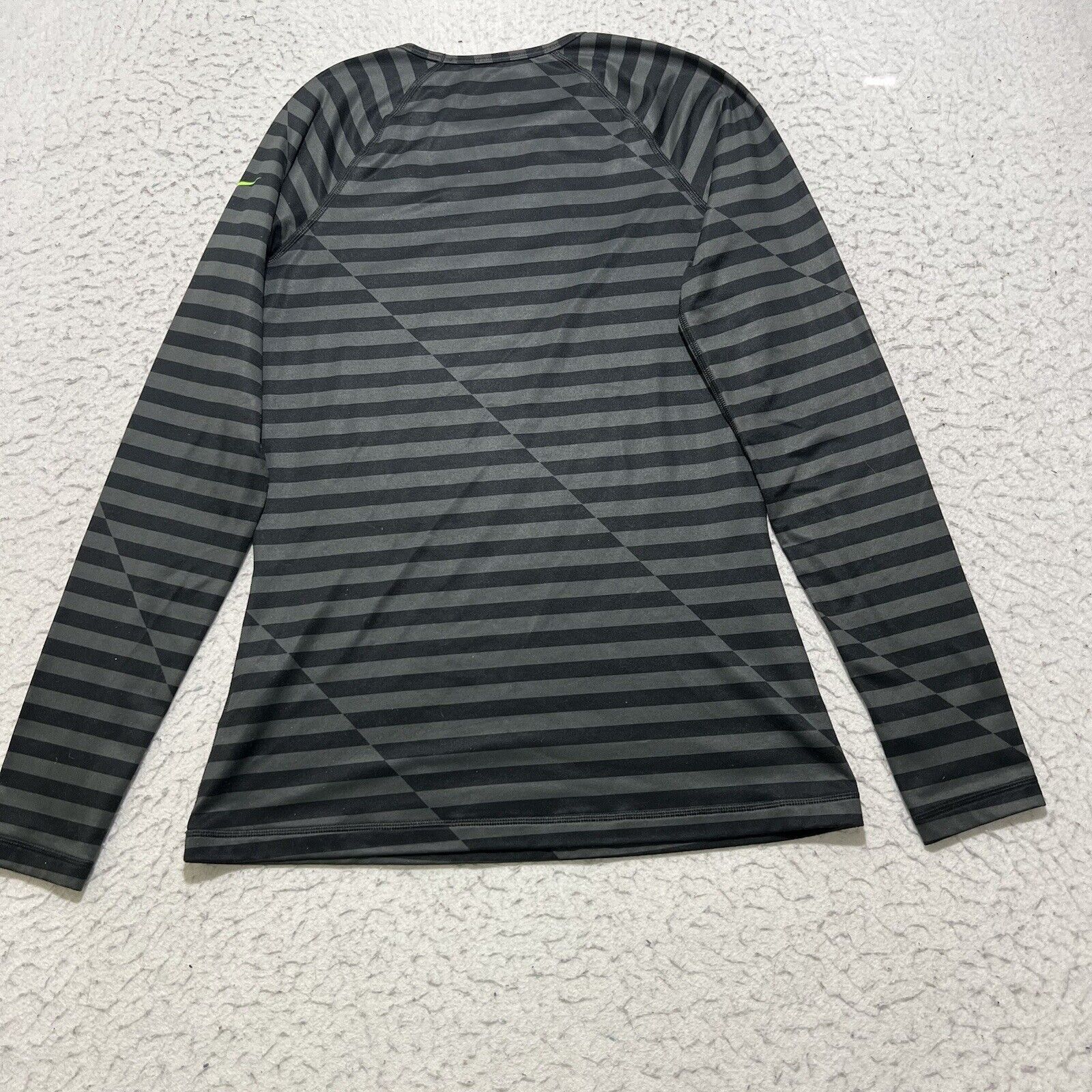 Nike Nike Pro Combat Hyperwarm Long Sleeve Athletic T Shirt Size M / US 6-8 / IT 42-44 - 10 Thumbnail