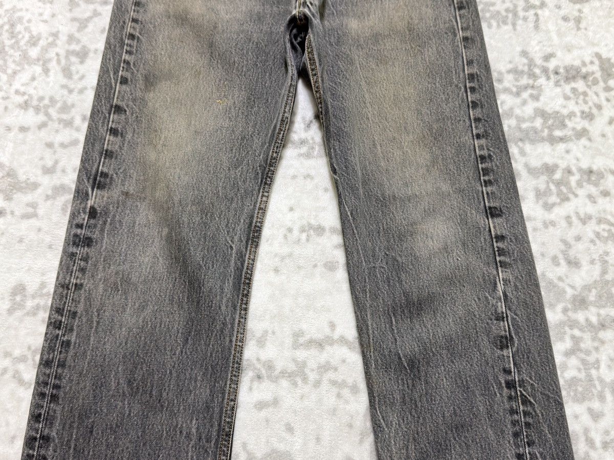 Levi's Vintage Levi’s 501 Straight Leg Faded Black Distressed Denim Size US 32 / EU 48 - 6 Thumbnail