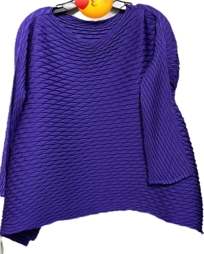 Issey Miyake Issey Miyake Purple fish-scale top Size M / US 6-8 / IT 42-44 - 2 Thumbnail