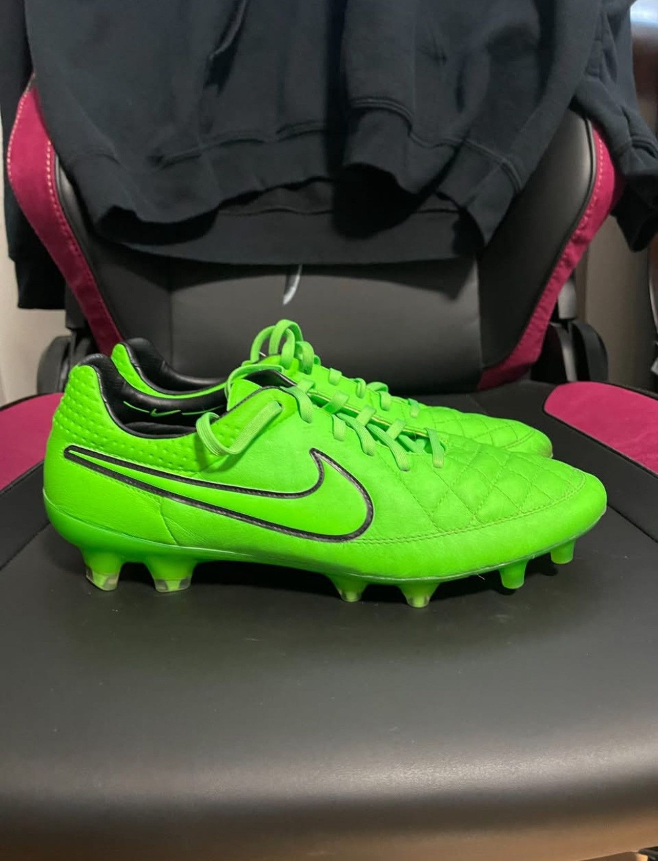 Nike Nike Tiempo Legend 5 "Green Strike" Size US 9.5 / EU 42-43 - 2 Thumbnail