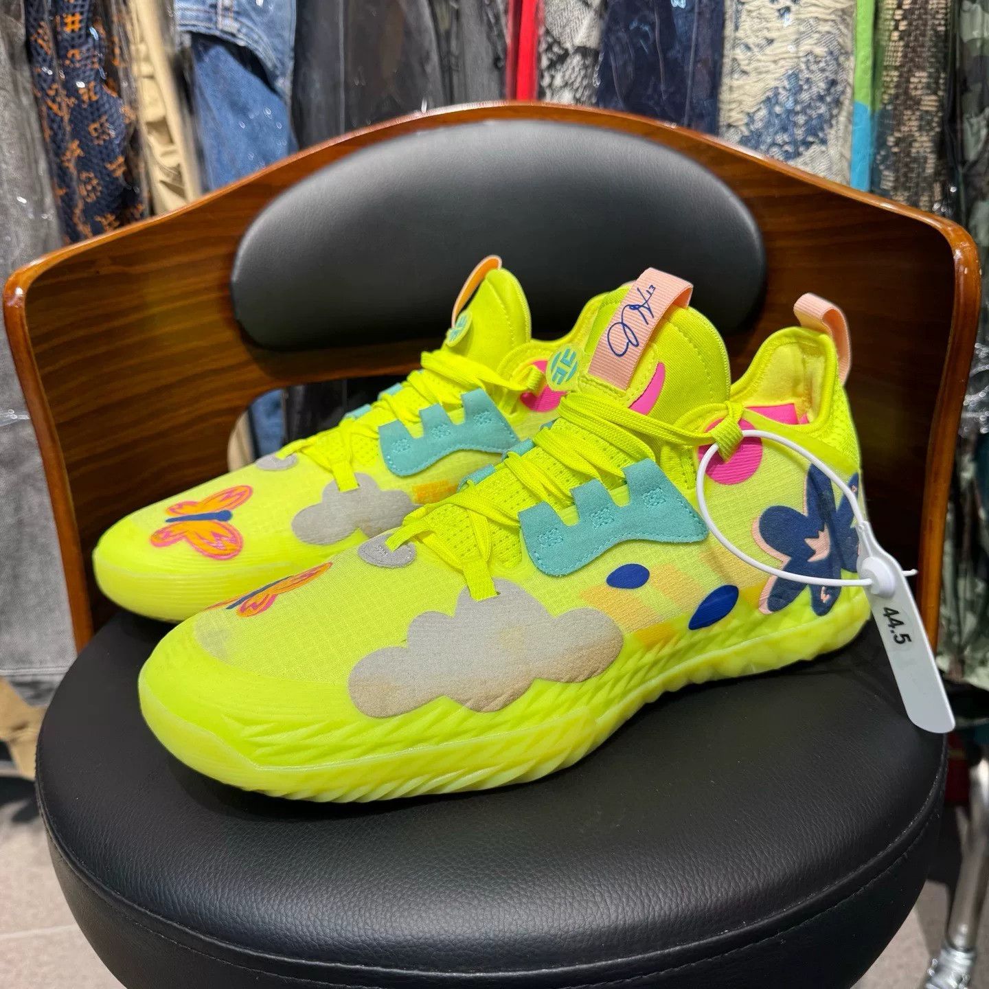 Adidas Adidas Glow Yellow Lowtop Sneakers 44.5 Men Size US 11 / EU 44 - 1 Thumbnail