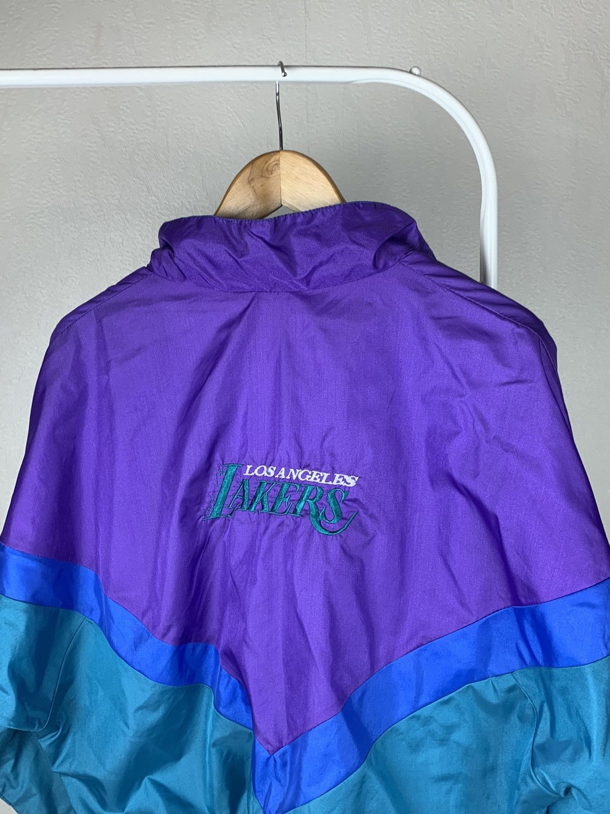 NBA L.A Lakers Vintage Jacket Bomber Light Jacket Big Logo Size US S / EU 44-46 / 1 - 13 Thumbnail