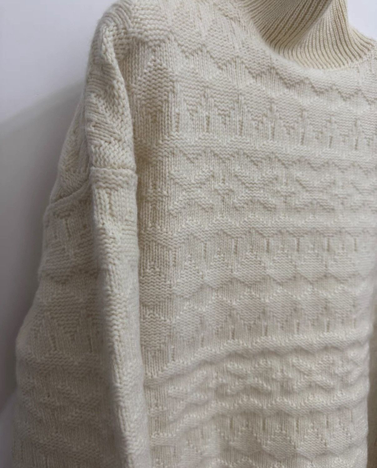 Takahiromiyashita The Soloist. TAKAHIROMIYASHITA THE SOLOIST white sweater Size US S / EU 44-46 / 1 - 4 Thumbnail
