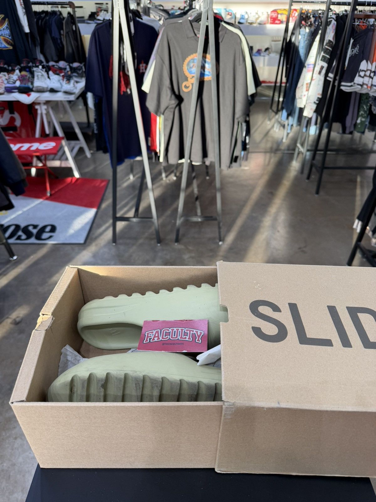 Yeezy Adidas Yeezy Slide Resin Size 9 Size US 9 / EU 42 - 11 Thumbnail