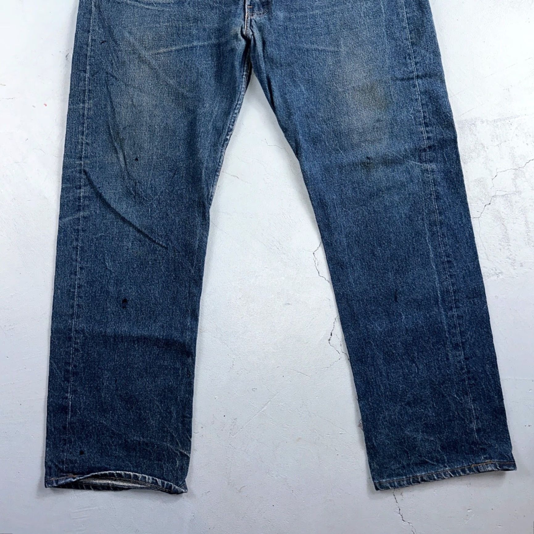 Levi's Levi's 501 Vintage 80s USA Straight Leg Jeans Blue Light Wash 40x33 38x29 Men Denim Cotton Mid Rise Regular Inseam 33 Size US 40 / EU 56 - 3 Thumbnail