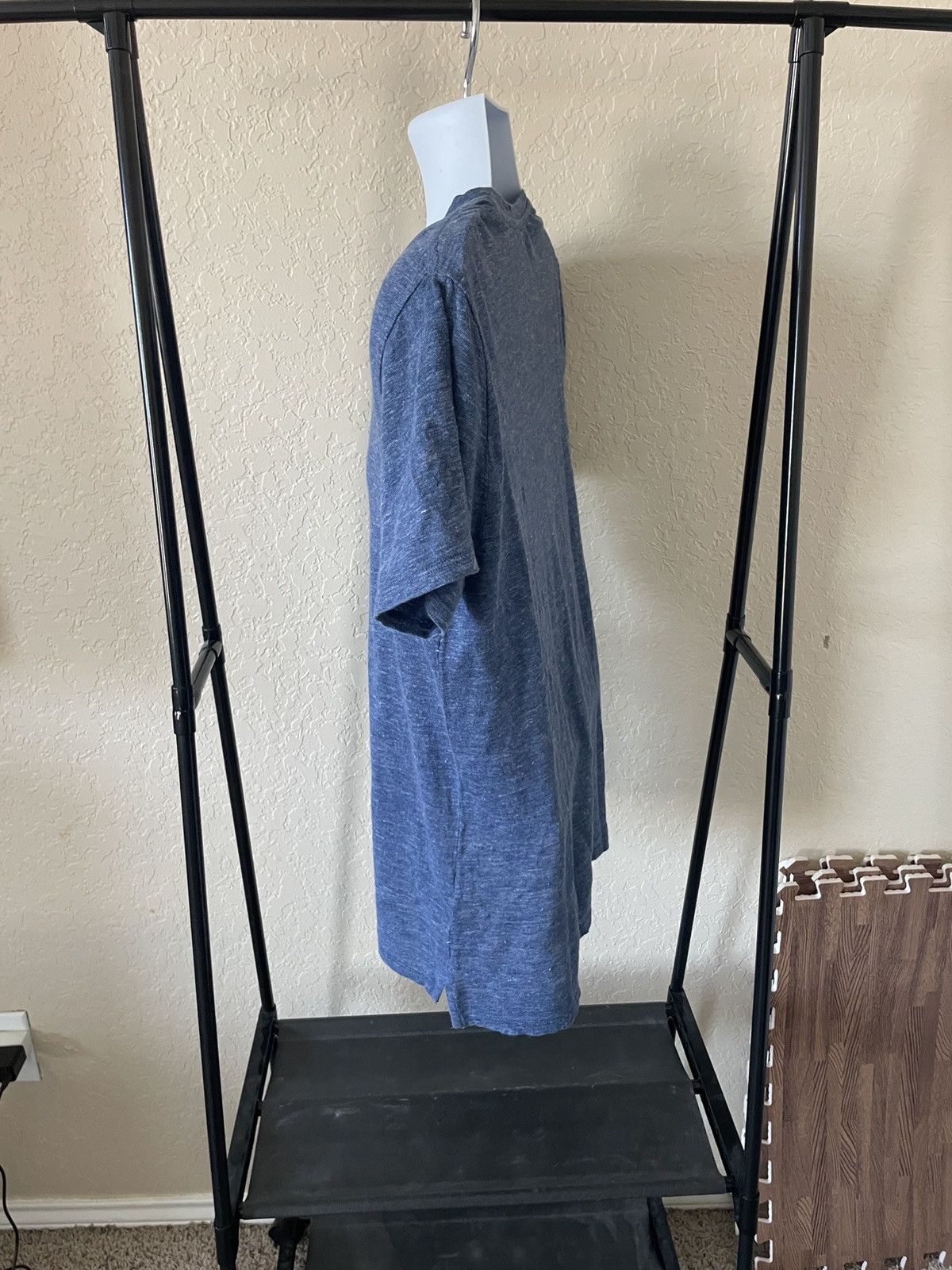 Vince Linen V neck Tee Size US M / EU 48-50 / 2 - 4 Thumbnail