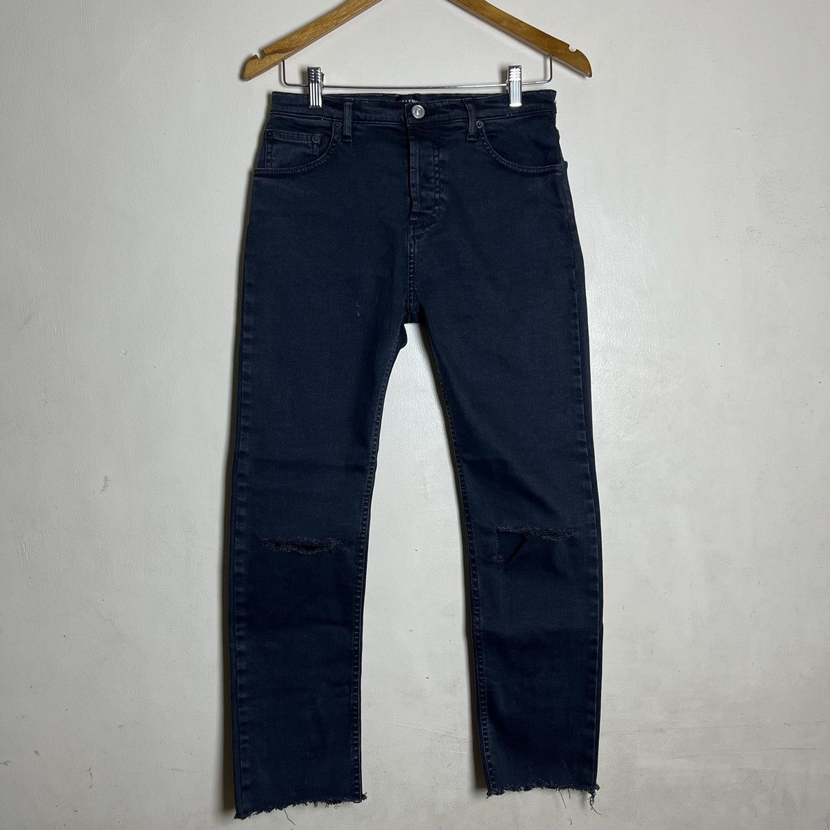 Balenciaga Balenciaga Distressed Stretchable Skinny Jeans Size US 29 - 1 Thumbnail