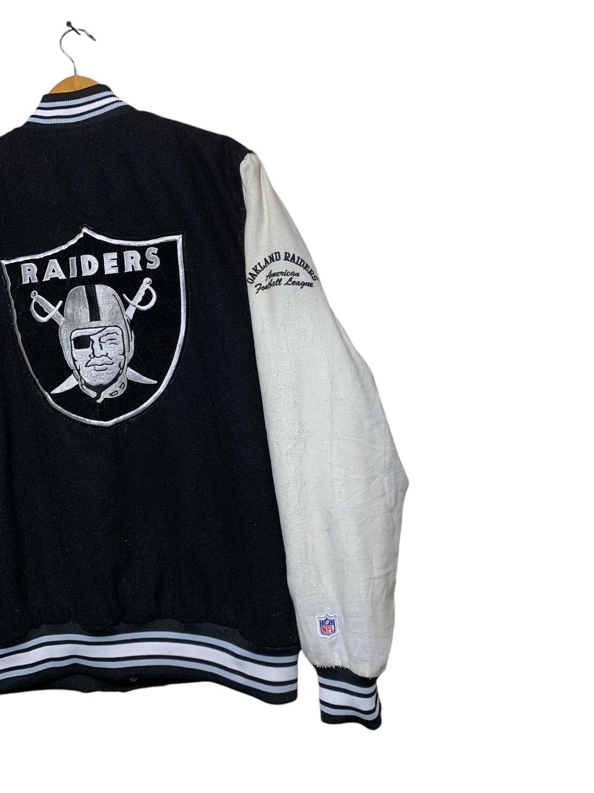 NFL 🔥OAKLAND RAIDERS NFL STARTER VARSITY JACKETS Size US XL / EU 56 / 4 - 6 Thumbnail