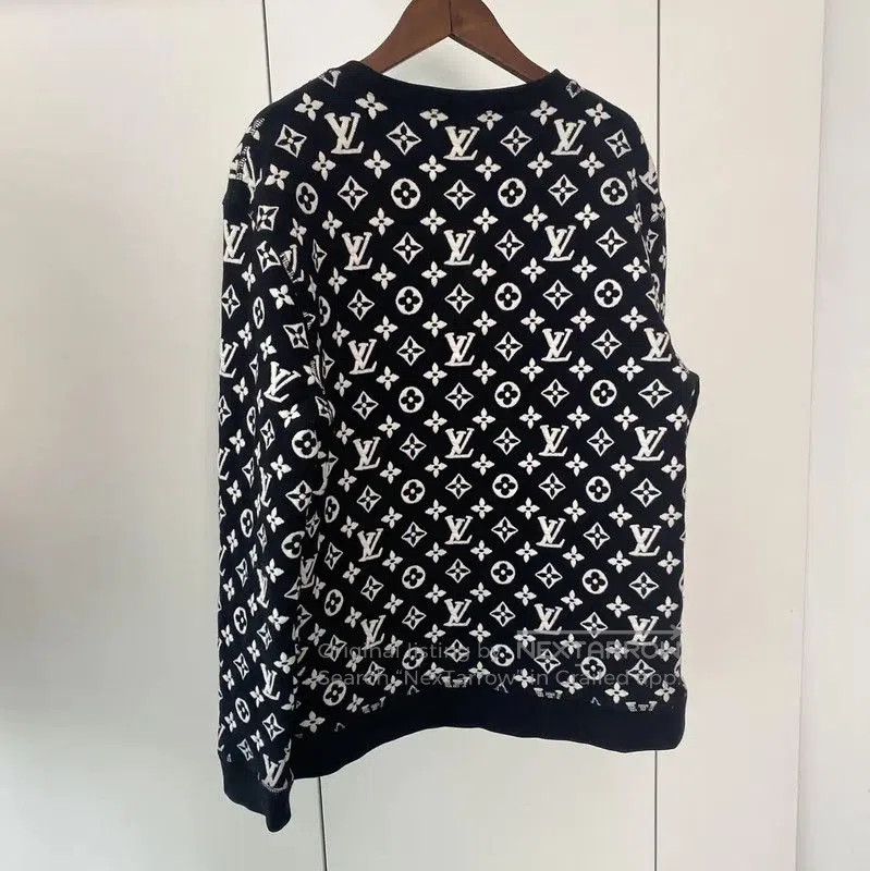 Louis Vuitton Louis Vuitton Black Monogram Long Sleeve Sweatshirt . Size S / US 4 / IT 40 - 4 Thumbnail
