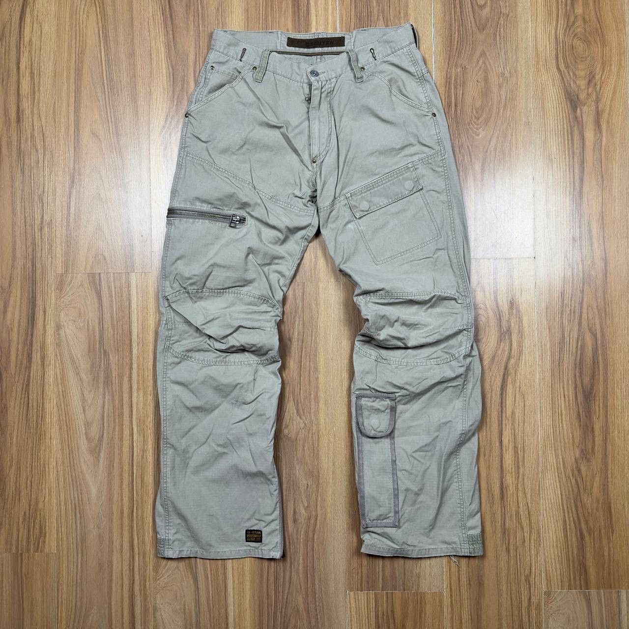 image of G Star Raw Cargo Multi Pocket Pants Y2K in Beige, Men's (Size 33)