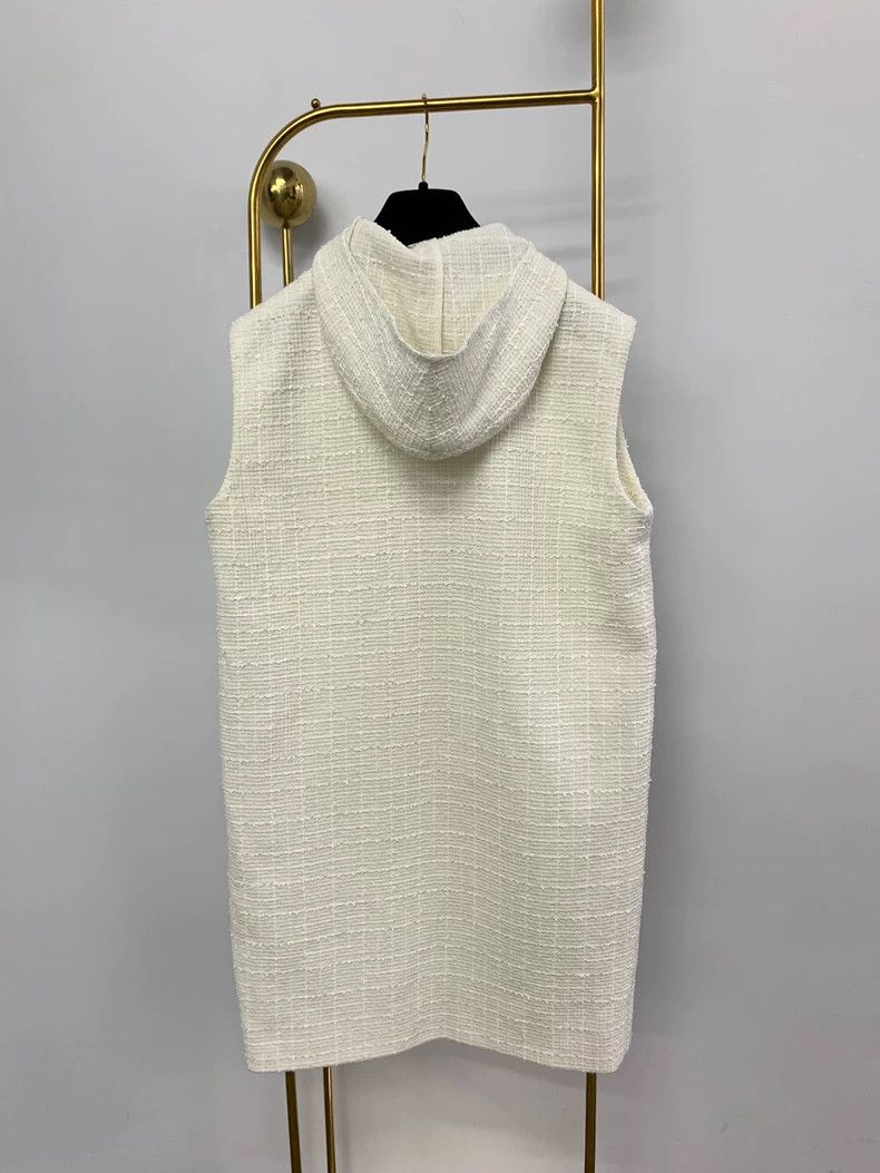 Chanel Chanel 25C new white tweed beaded hooded dress Size XS / US 0-2 / IT 36-38 - 3 Thumbnail