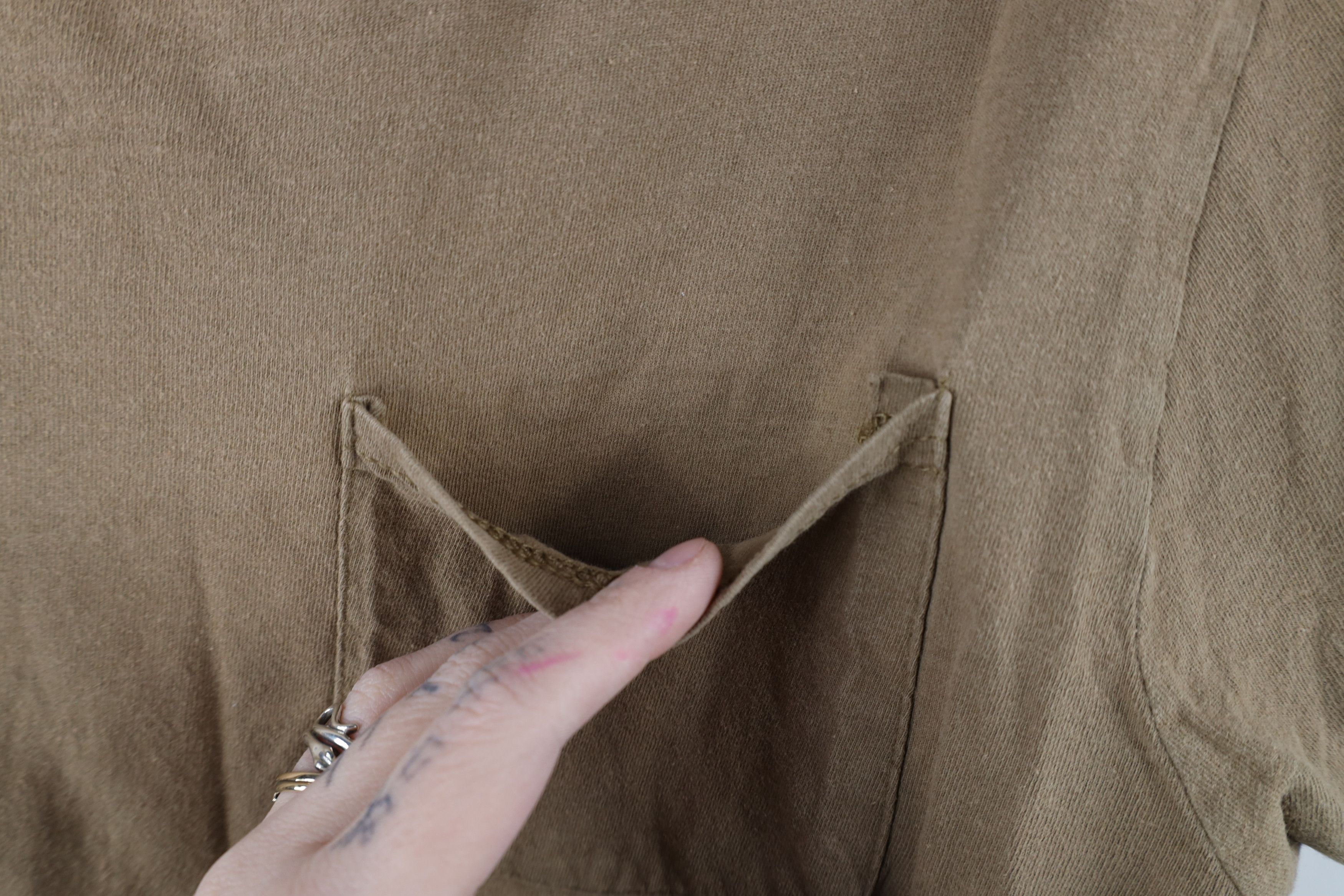 Vintage Vintage Y2K Streetwear Blank Pocket T-Shirt Brown Cotton Size US M / EU 48-50 / 2 - 6 Thumbnail