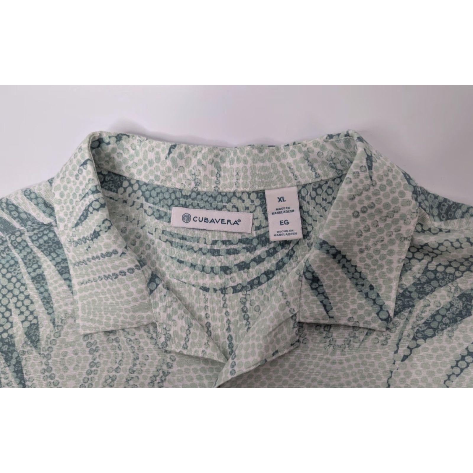 Cubavera CUBAVERA Hawaiian Shirt Button-Up Short Sleeve Palm Dotted Print Viscose Green Mens XL Band - Beach Vacation, All Seasons, Easy Care Size US XL / EU 56 / 4 - 6 Thumbnail
