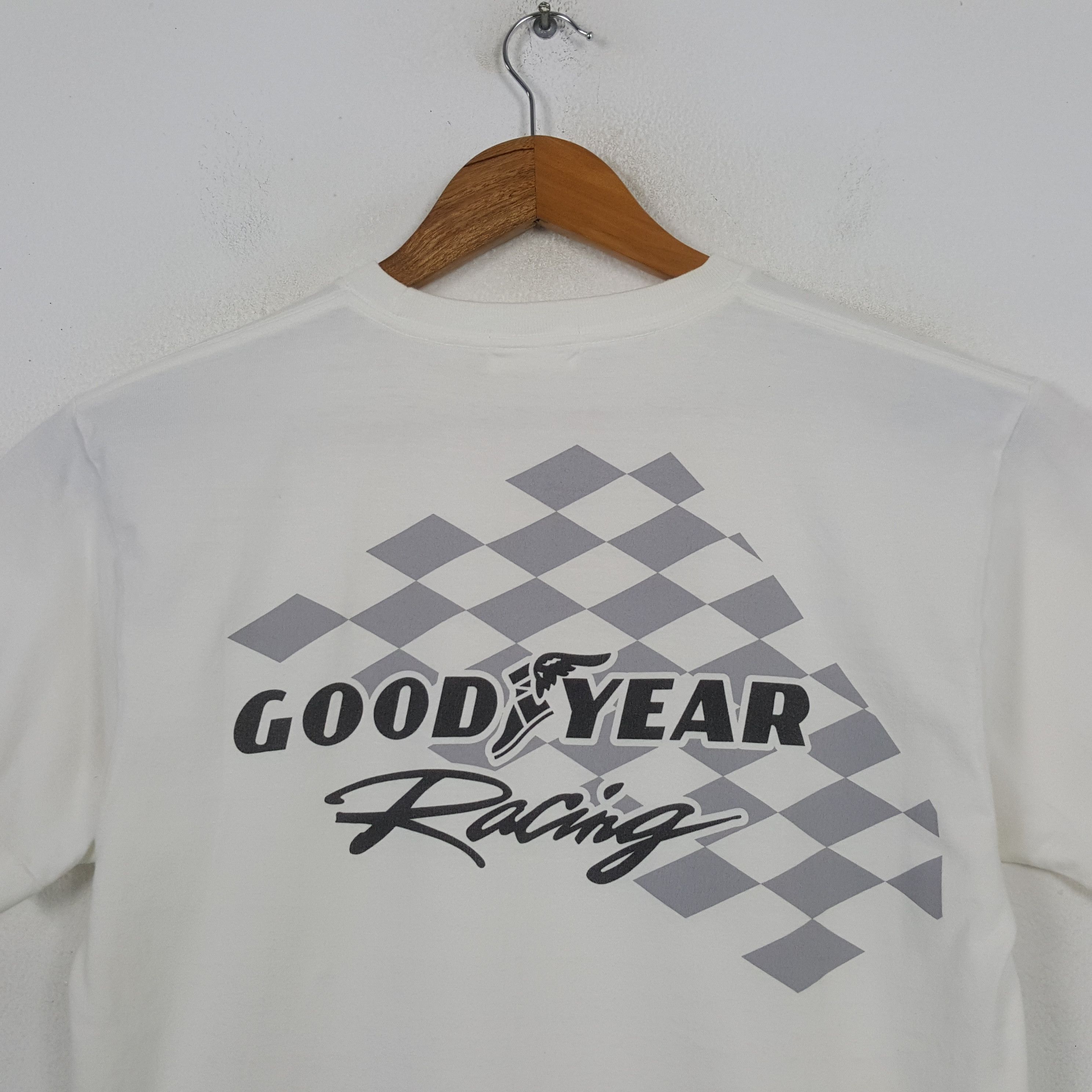 Other Vintage Good Year Racing Formula One T-shirt RR3 Size US M / EU 48-50 / 2 - 2 Thumbnail