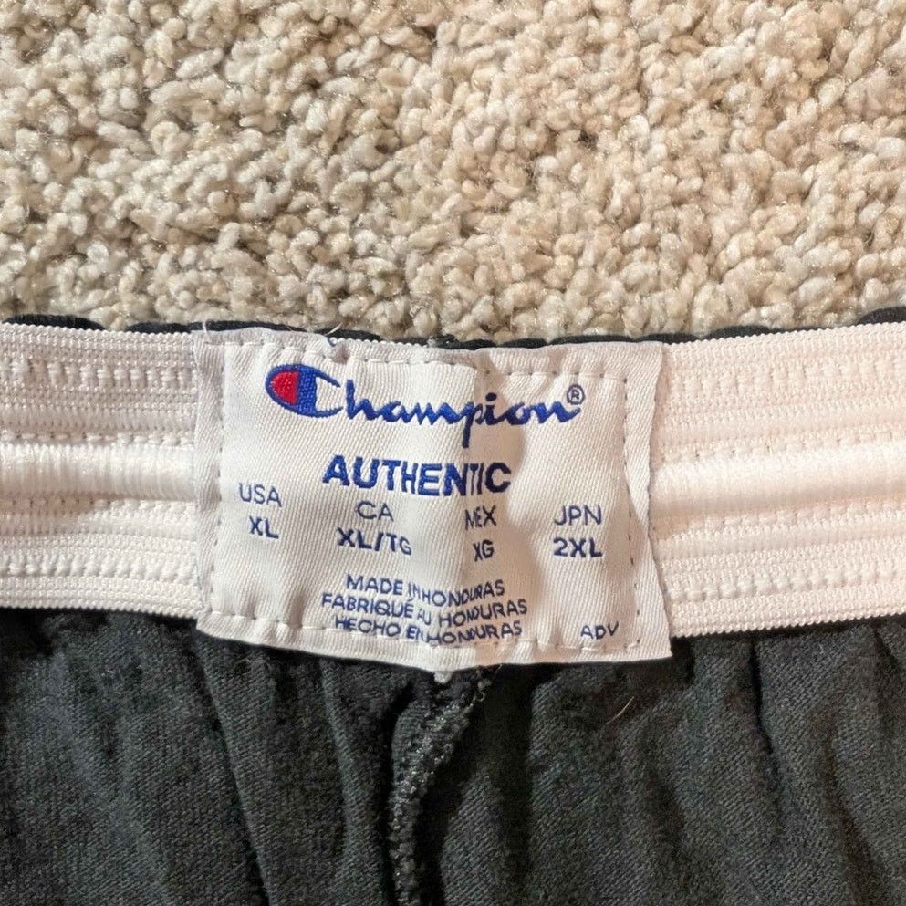 Champion Champion Shorts Mens XL Black Sweat EST 1919 Graphic Size US 34 / EU 50 - 2 Thumbnail