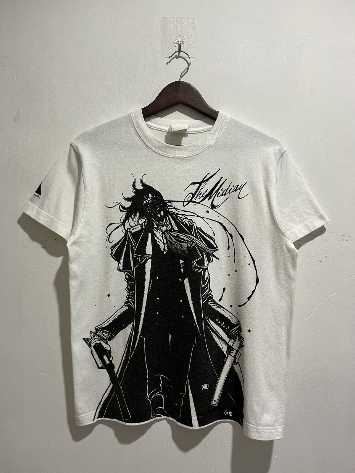 Anime Vintage Alucard Hellsing Anime Tee Size US M / EU 48-50 / 2 - 2 Thumbnail