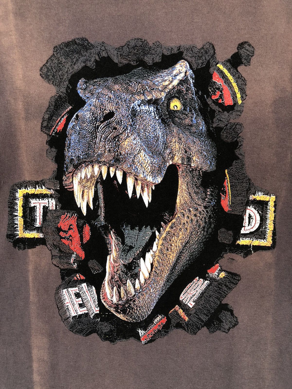 Vintage Vintage 90s Jurassic Park Dinasour Movie Tee Size US L / EU 52-54 / 3 - 4 Thumbnail