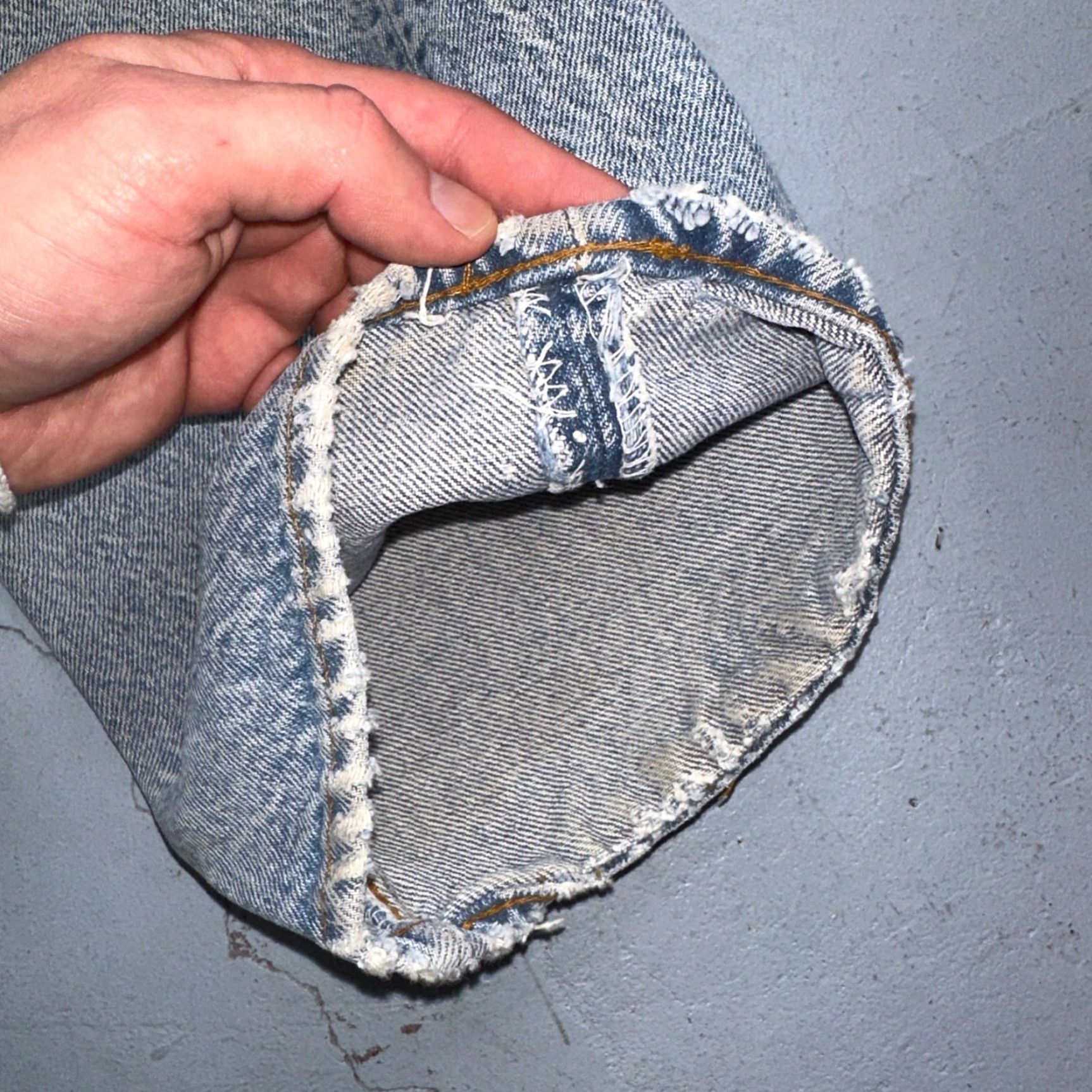 Levi's Levi's 501 Jeans Vintage 80s USA Light Blue 38x33 Regular Mens Straight Denim Cotton Jeans 90s Theme Comfort Button Closure Size 38 Blue Size US 38 / EU 54 - 4 Thumbnail