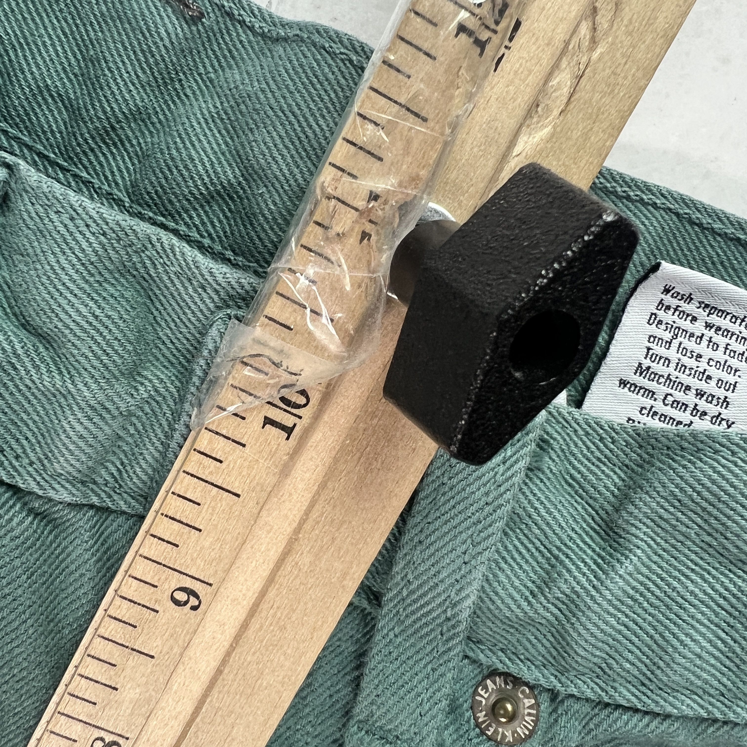 Calvin Klein VTG Calvin Klein Jean's Straight Green Faded Denim USA Made Size 26" / US 2 / IT 38 - 19 Thumbnail