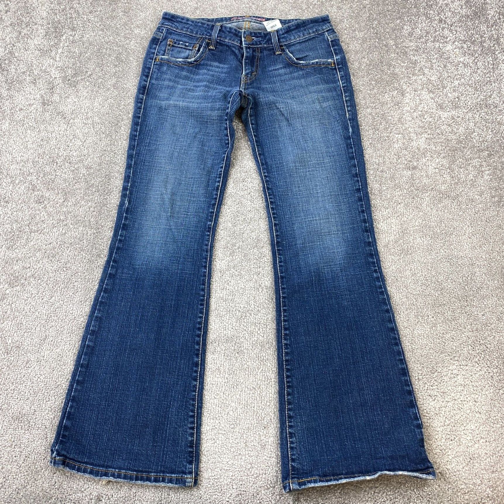 Juniors 524 superlow levis jeans best sale