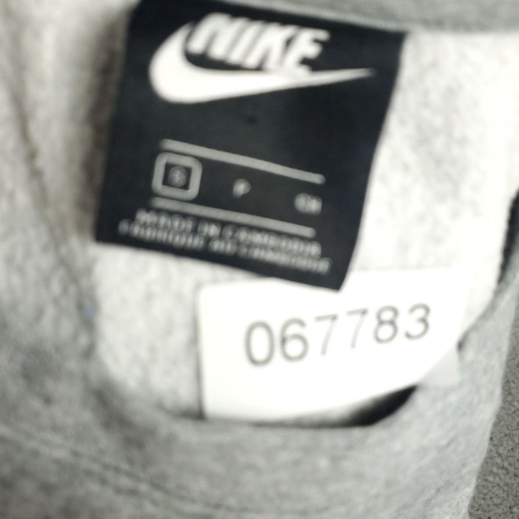Nike Nike Sweater Mens Small Gray Swoosh Fleece Crew Pullover Sweatshirt Size US S / EU 44-46 / 1 - 6 Thumbnail
