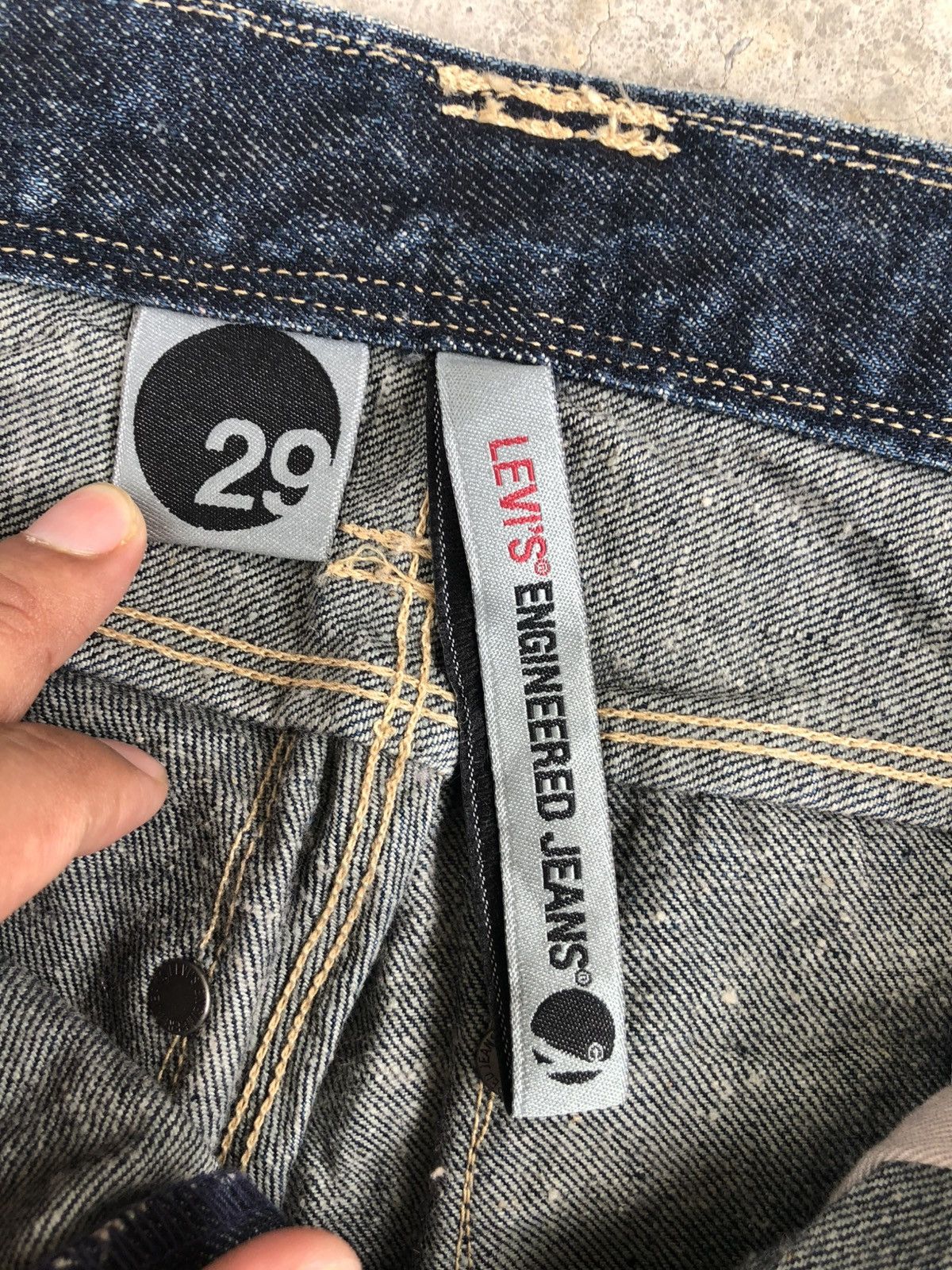 Levi's Flared Levis Engineered Bootcut Distressed Denim Size US 30 / EU 46 - 21 Thumbnail