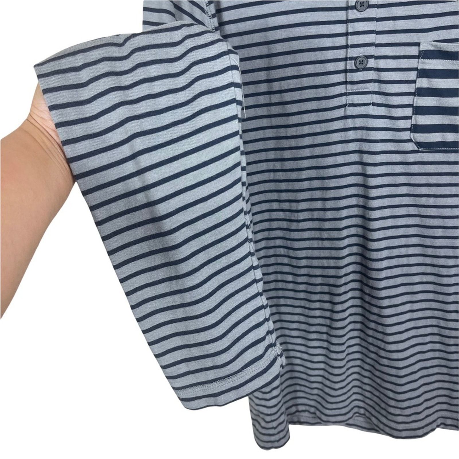 Gap Gap Striped Knit Long Sleeve 3 Button Henley Gray Navy Large Size US L / EU 52-54 / 3 - 6 Thumbnail