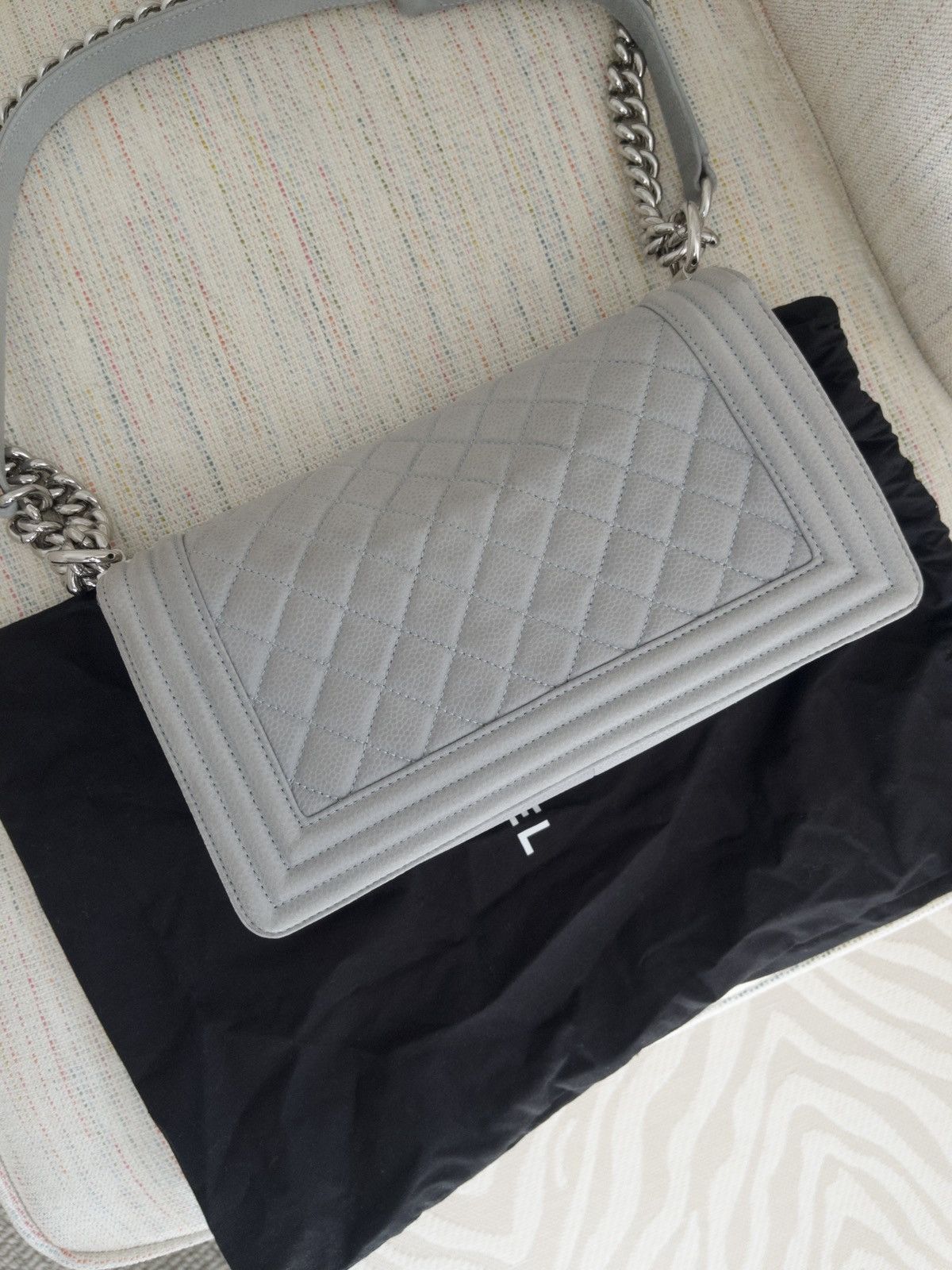 Chanel Medium Boy Chanel Shoulder Bag Size ONE SIZE - 2 Thumbnail