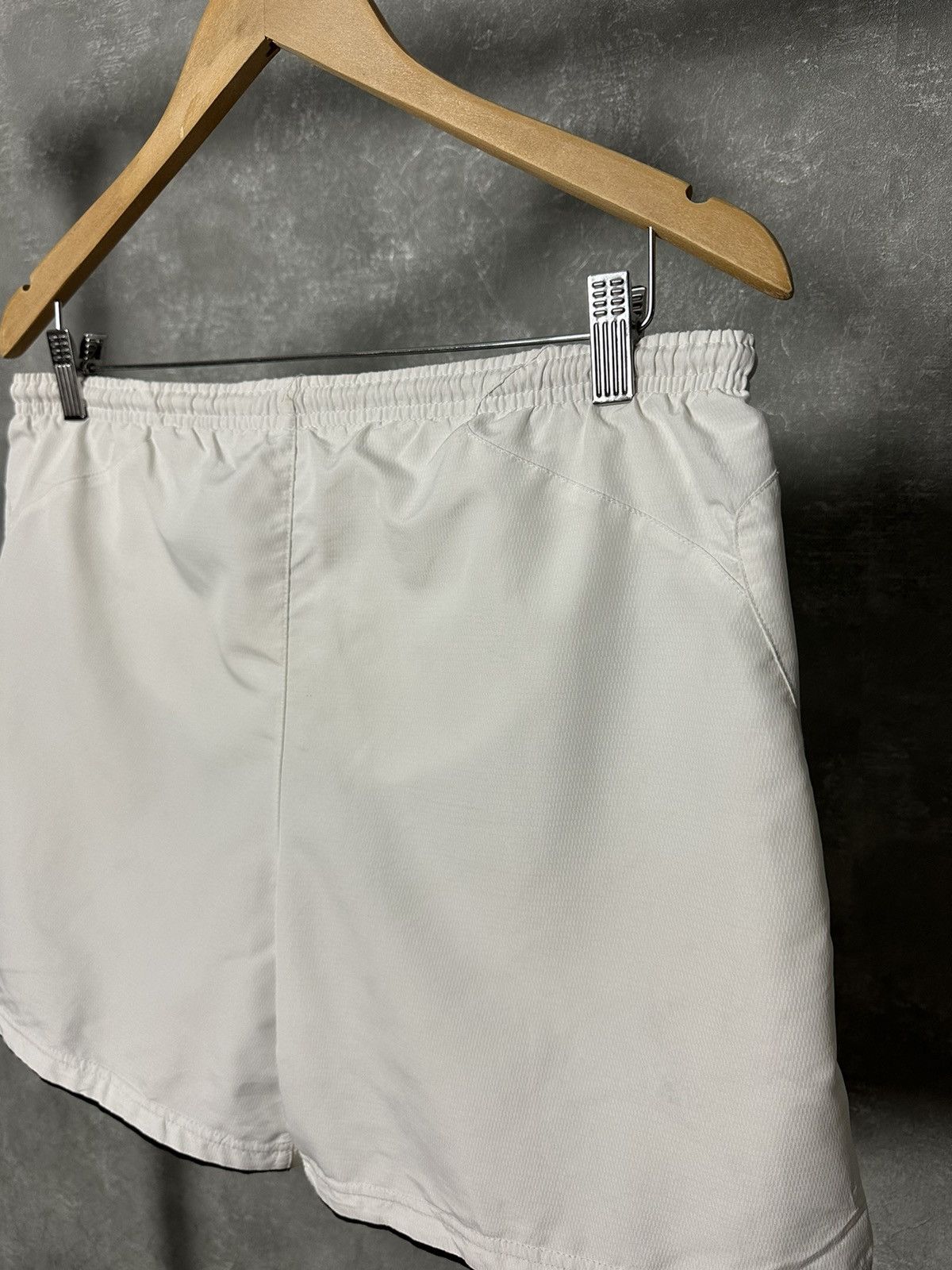 Nike × Vintage Vintage Nike Manchester United Logo White Jersey Shorts Size US 31 - 5 Thumbnail