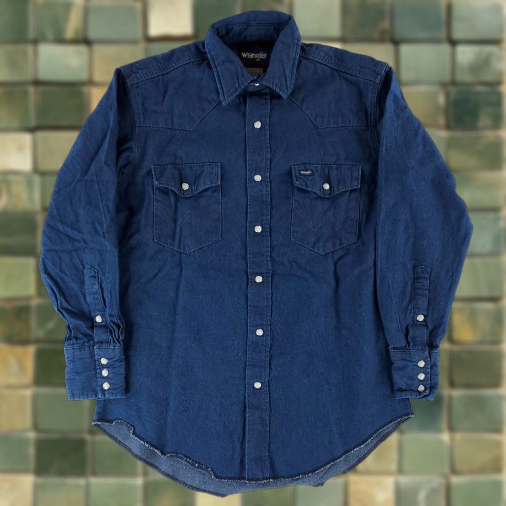 Wrangler Wrangler Shirt Denim Pearl Snap Button Up Blue Mens Large 15.5x33 Long Sleeve Regular Size L Beaded? Size US L / EU 52-54 / 3 - 1 Thumbnail