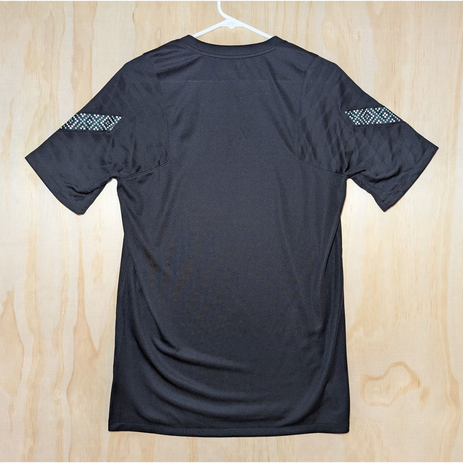 Nike Nike Men's Medium 2021-2022 Club America Training Jersey Size US M / EU 48-50 / 2 - 7 Thumbnail