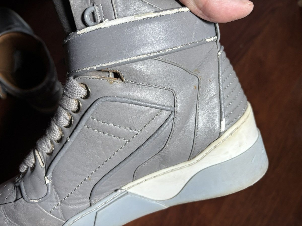 Givenchy Givenchy hi top tyson sneakers Size US 8 / EU 41 - 7 Thumbnail