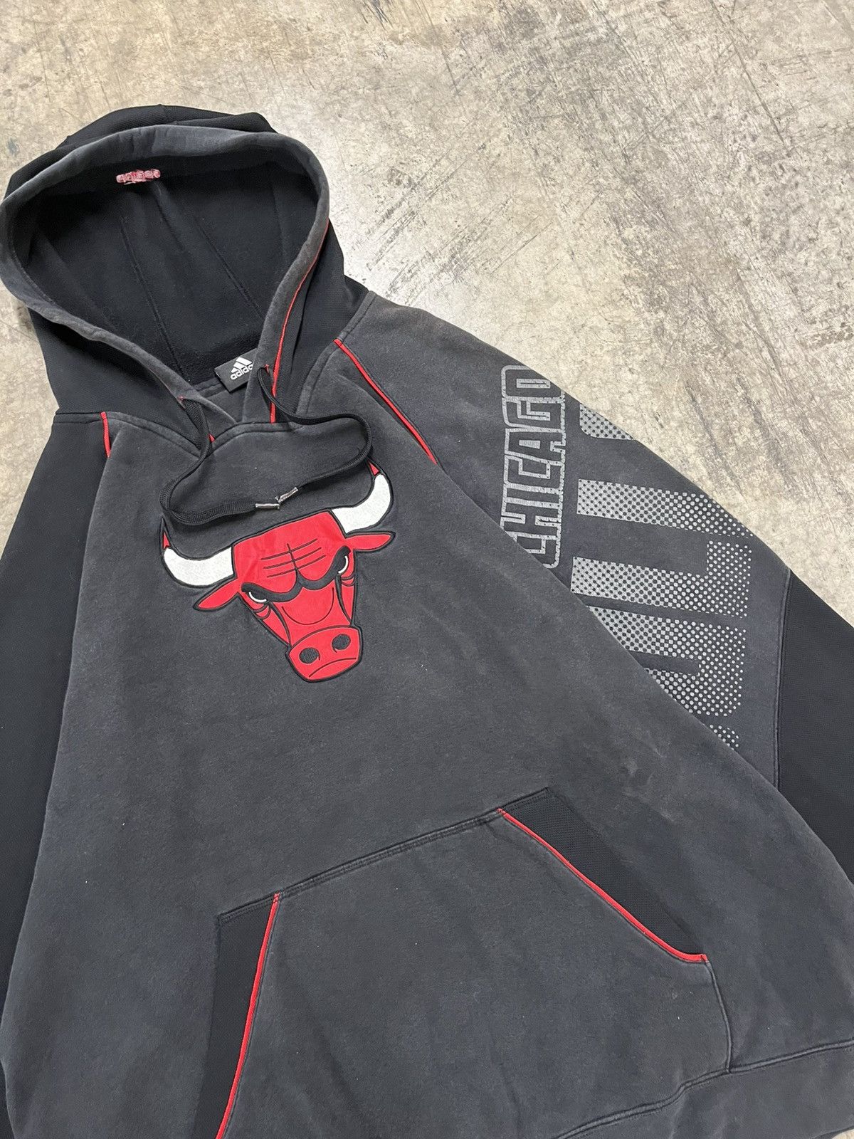 Vintage Chicago bulls vintage hoodie streetwear sports hype rare Size US XL / EU 56 / 4 - 5 Thumbnail