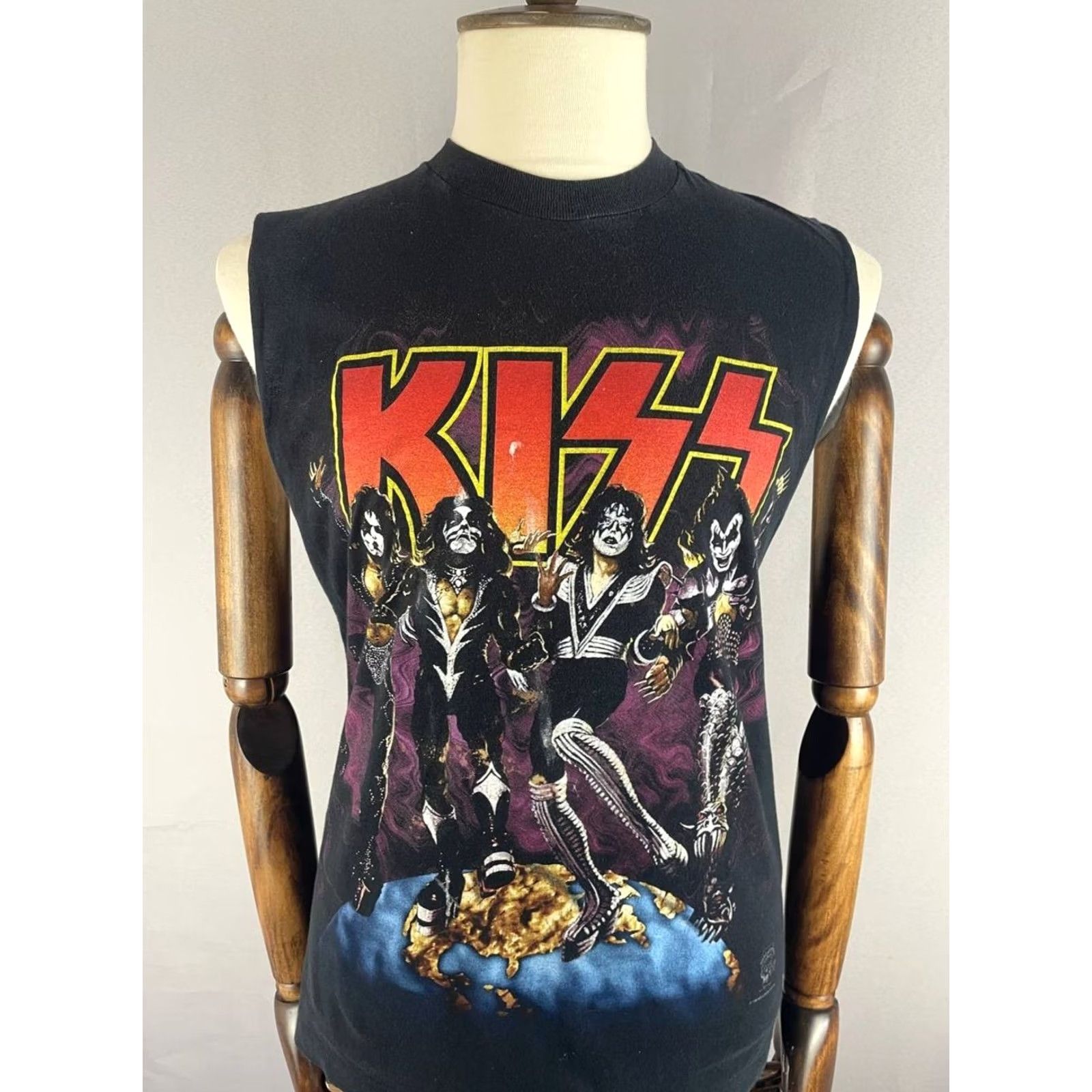 Vintage Kiss T-Shirt L Black Mens Cotton Crew Neck Sleeveless Pullover 1996 Size Size US L / EU 52-54 / 3 - 6 Thumbnail