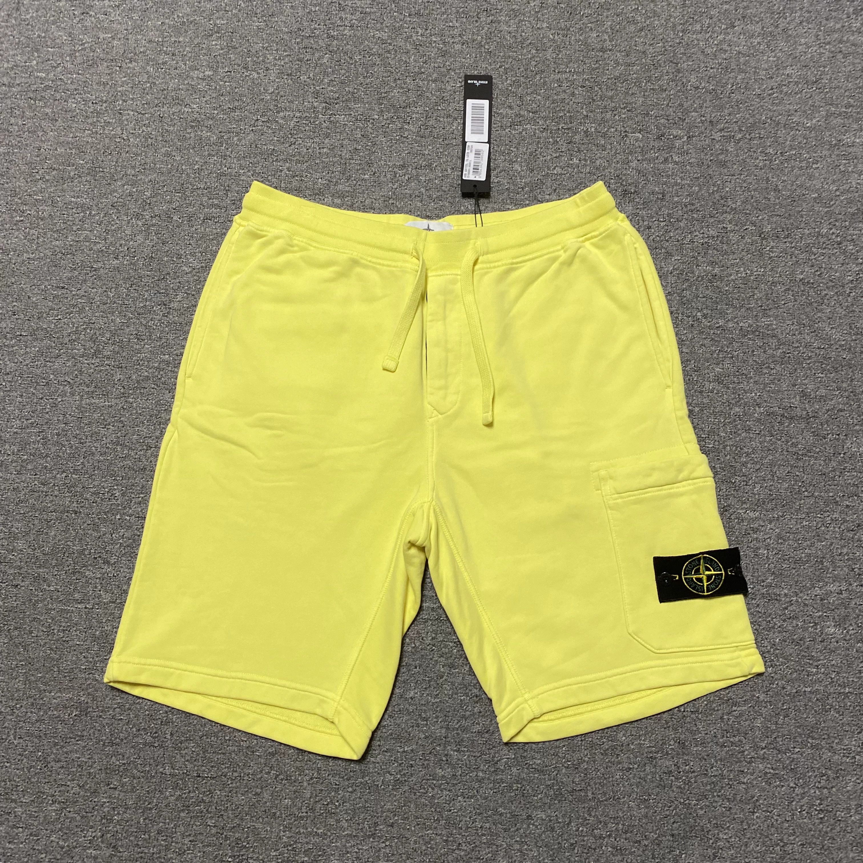 Stone Island STONE ISLAND Shorts Size US 32 / EU 48 - 1 Thumbnail