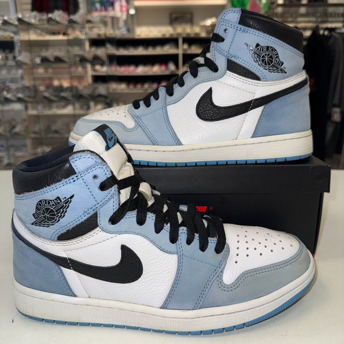 Jordan Brand Size 9.5 - Nike Air Jordan 1 Retro High OG University Blue Size US 9.5 / EU 42-43 - 1 Thumbnail