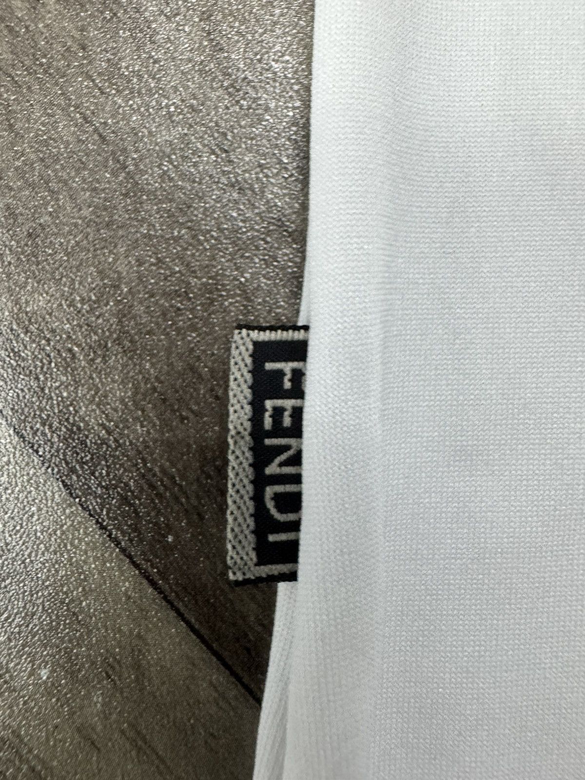 Fendi Fendi featuring an embossed Tshirt Size M / US 6-8 / IT 42-44 - 7 Thumbnail
