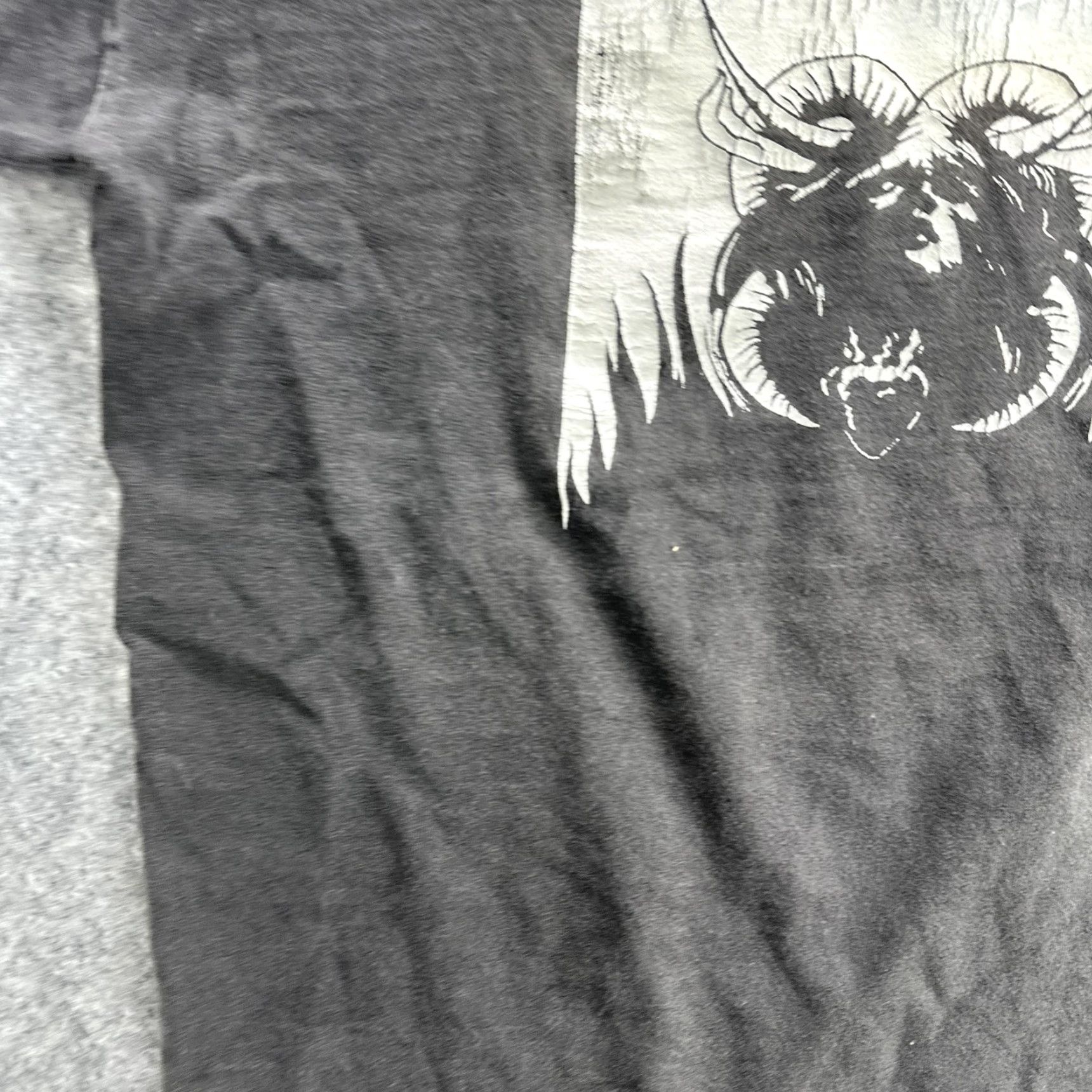 Gildan The Black Hand Shirt Mens Medium Black Graphic Tee Gildan Ultra Cotton Heavyweight Size US M / EU 48-50 / 2 - 5 Thumbnail