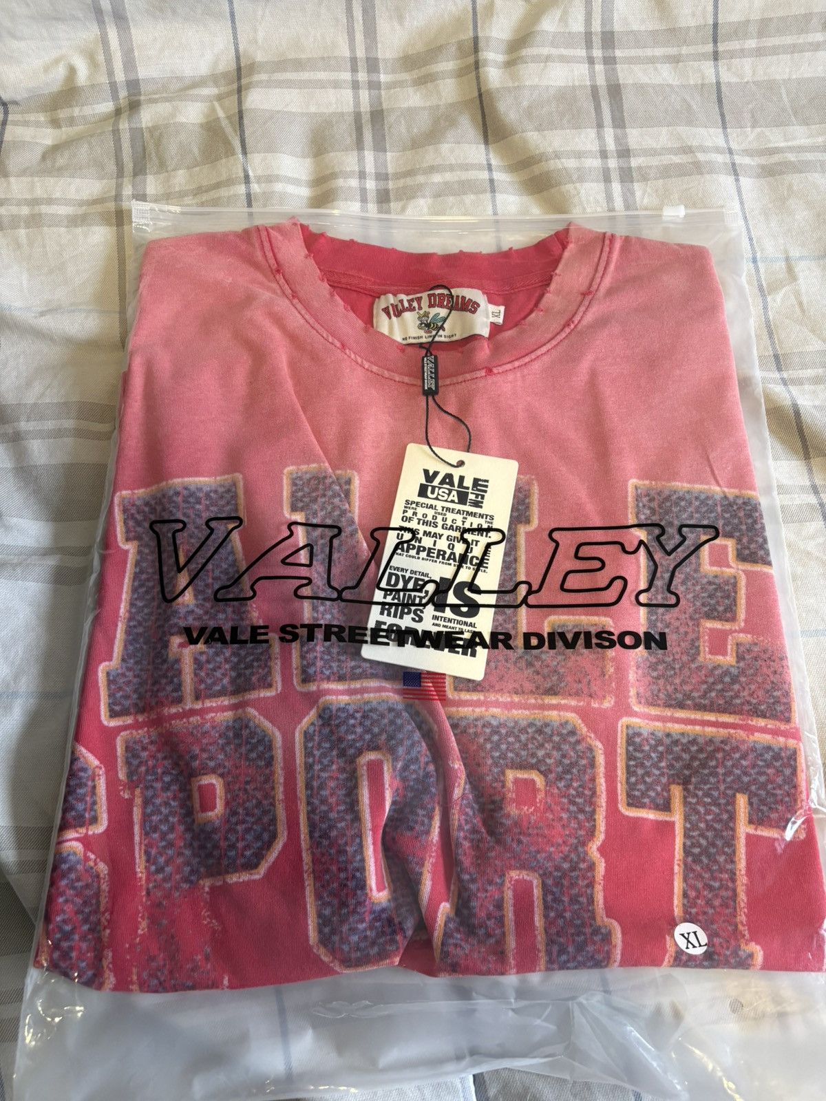 Vale Brand New red Valley Sport tee shirt Size US XL / EU 56 / 4 - 4 Thumbnail