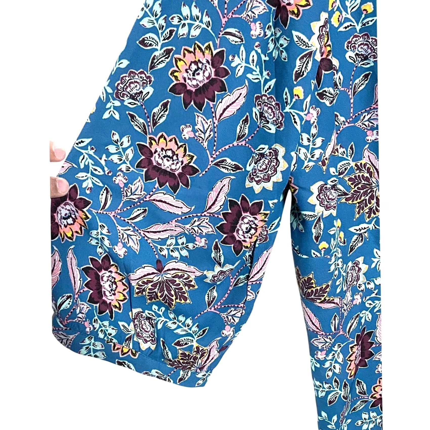 Torrid Torrid 2X Blouse Georgette Floral Wrap Tunic V Neck Boho Flowy Feminine Shirt Women Plus 2X Blue Floral Wrap Tunic Blouse Size XXL / US 16-18 / IT 52-54 - 7 Thumbnail