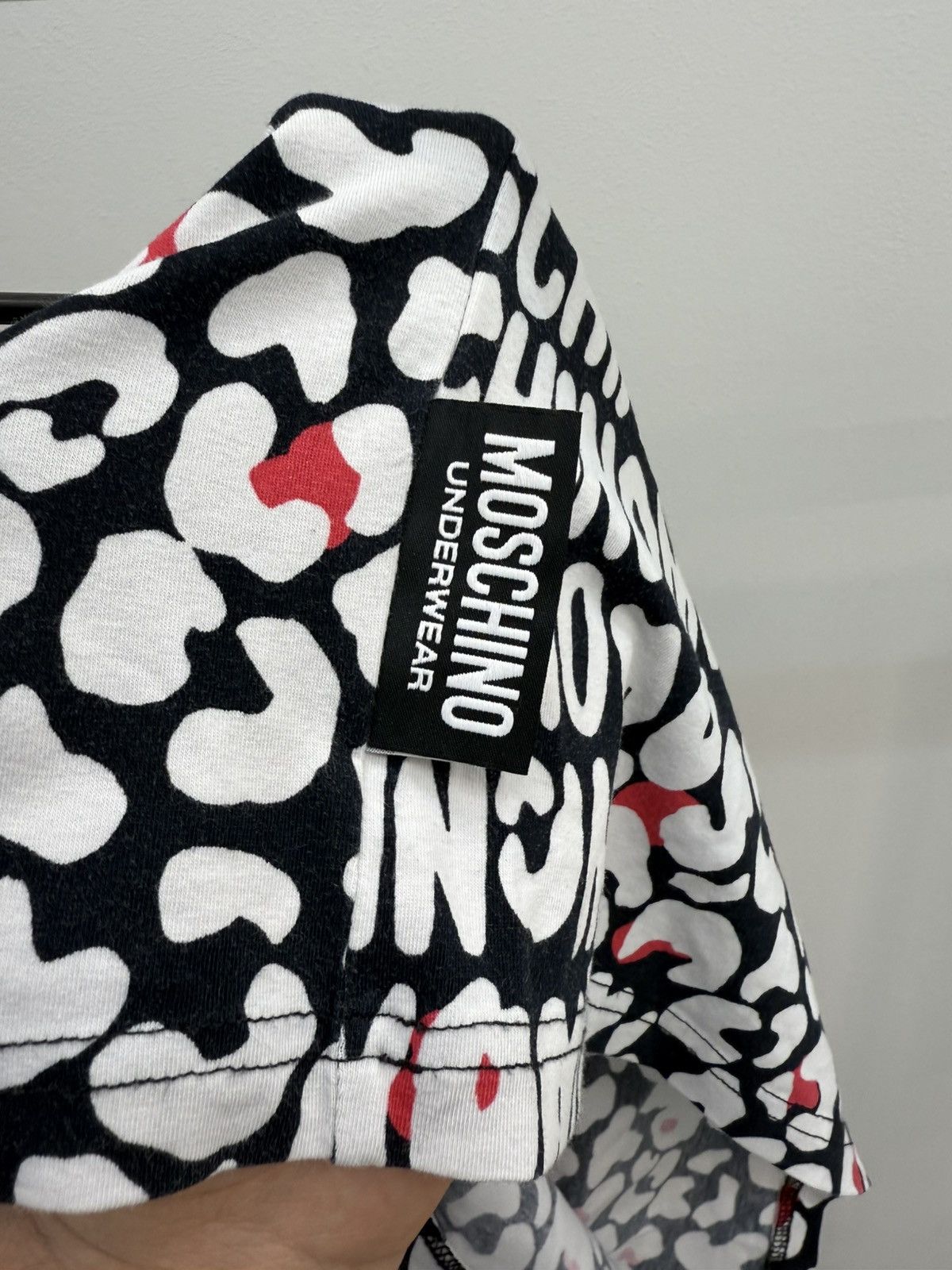 Moschino Moschino Multilogo Leopard Printed Cotton Tee T-shirt Size US S / EU 44-46 / 1 - 4 Thumbnail