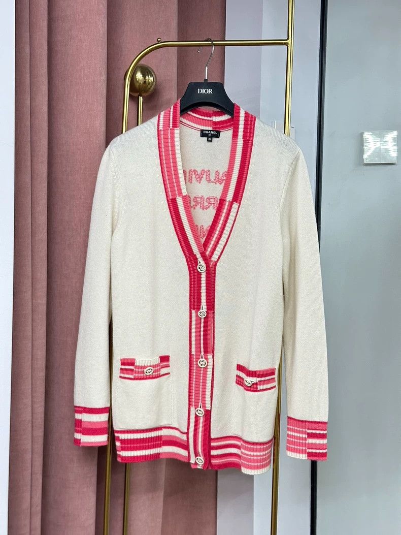Chanel Chanel Pink and white color-blocked V-neck cashmere cardig Size XS / US 0-2 / IT 36-38 - 1 Thumbnail