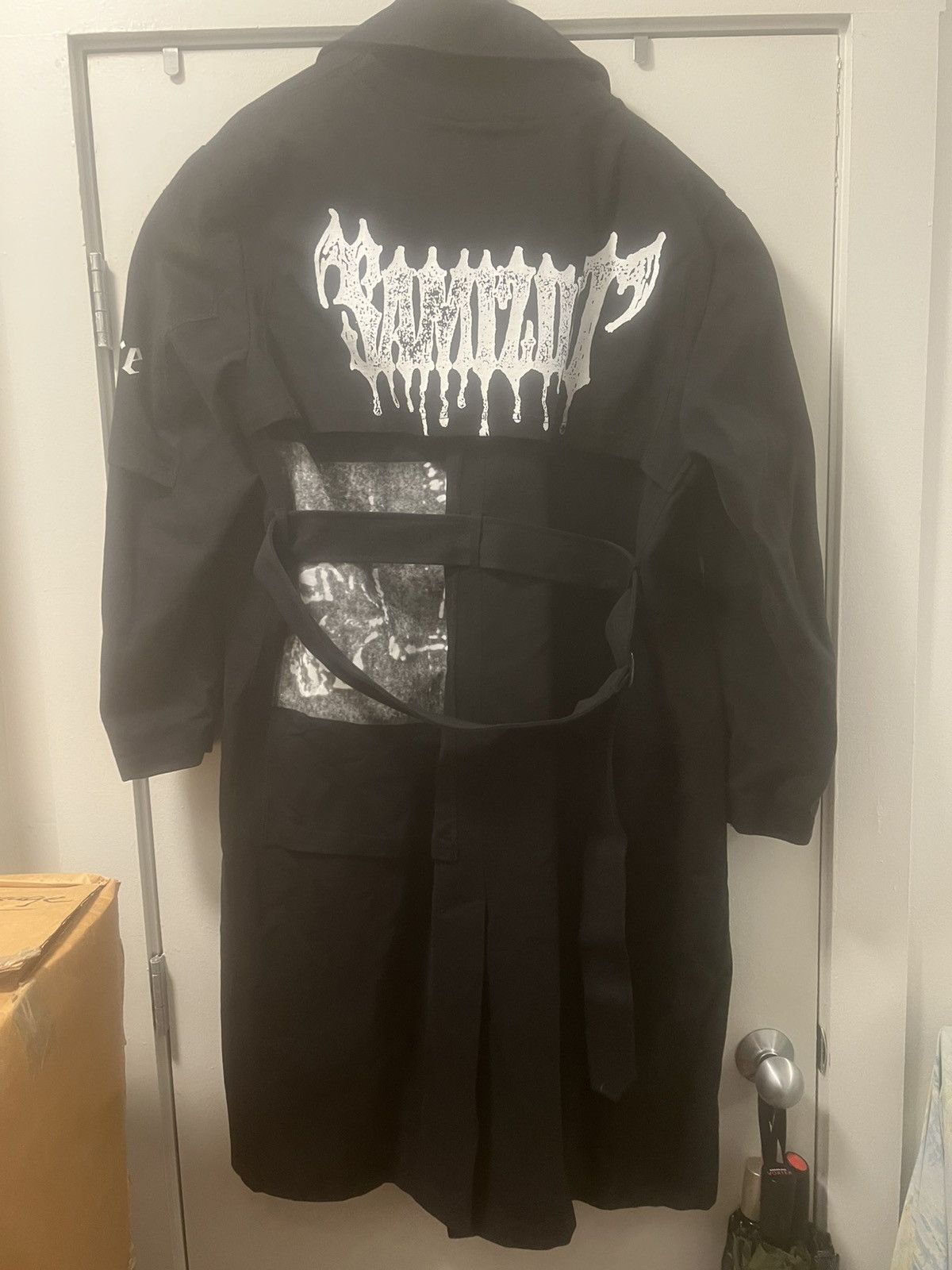 Yang Li Yang Li AW19 Samizdat ‘Cosmic Terror’ Trench / Parka Size US XL / EU 56 / 4 - 2 Thumbnail