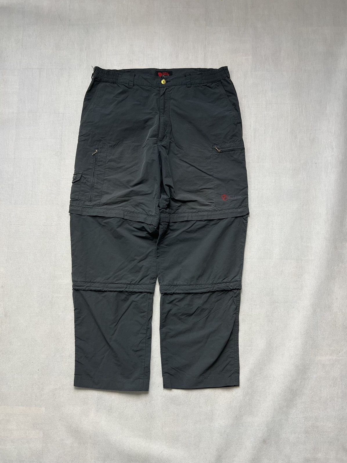 Fjallraven Pants / Shorts Fjallraven logo detachable leg in 3 places Size US 36 / EU 52 - 1 Thumbnail