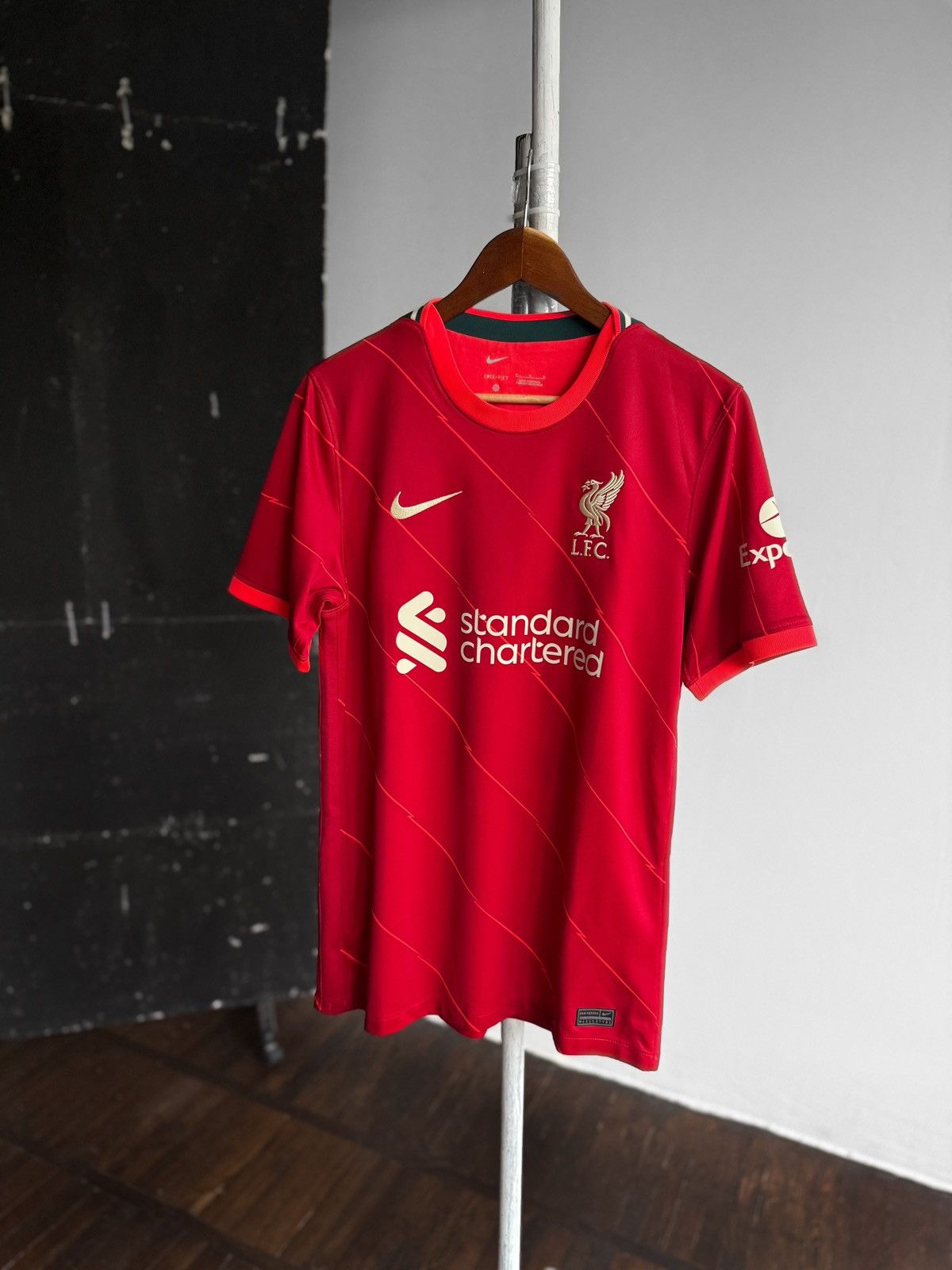 Nike Nike x FC Liverpool Authentic 2021/22 Soccer Jersey Shirt Size US M / EU 48-50 / 2 - 1 Thumbnail