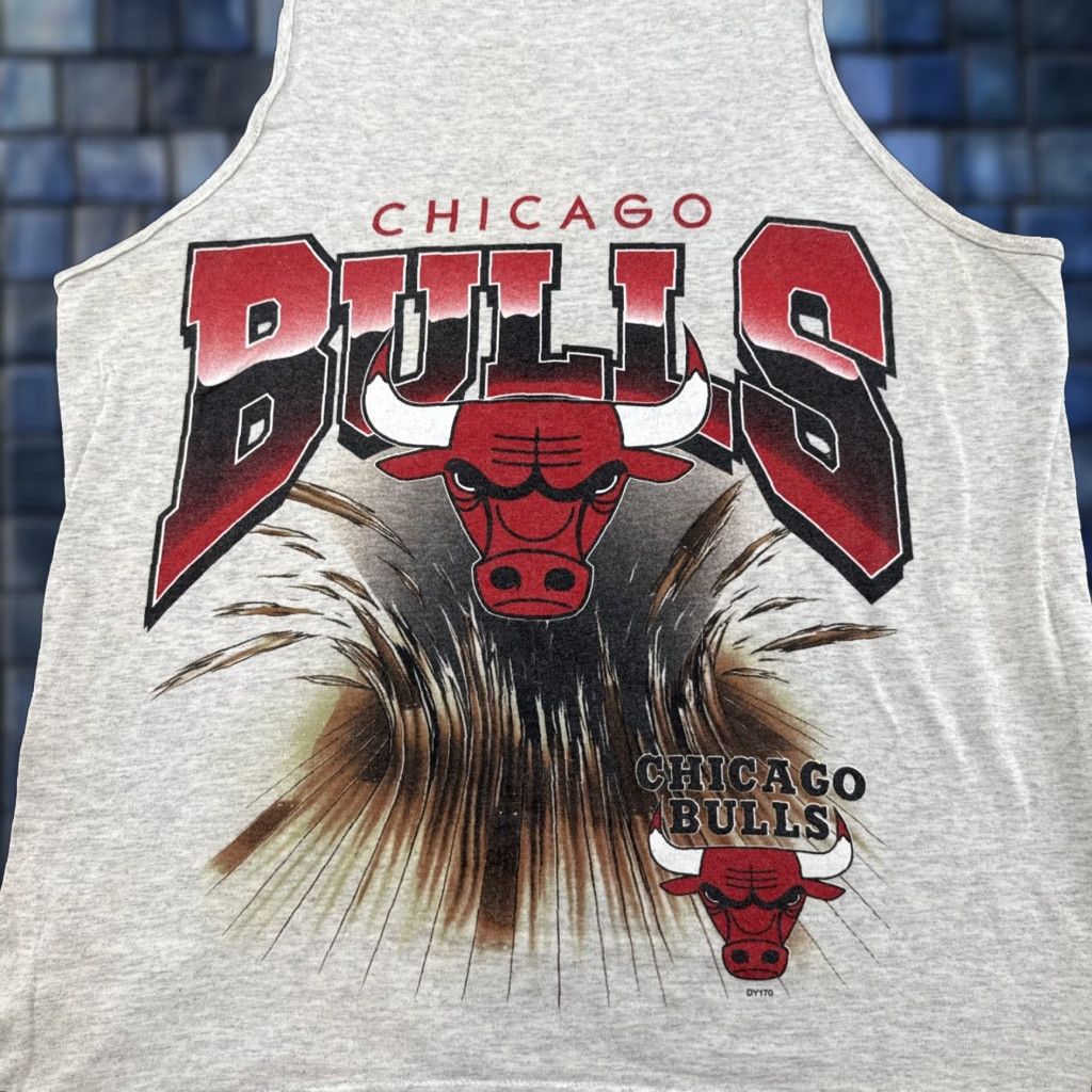 NBA VINTAGE 90s Chicago Bulls NBA Tank Top Size L Basketball Graphic Sleeveless Shirt Sports Mens Size US L / EU 52-54 / 3 - 1 Thumbnail