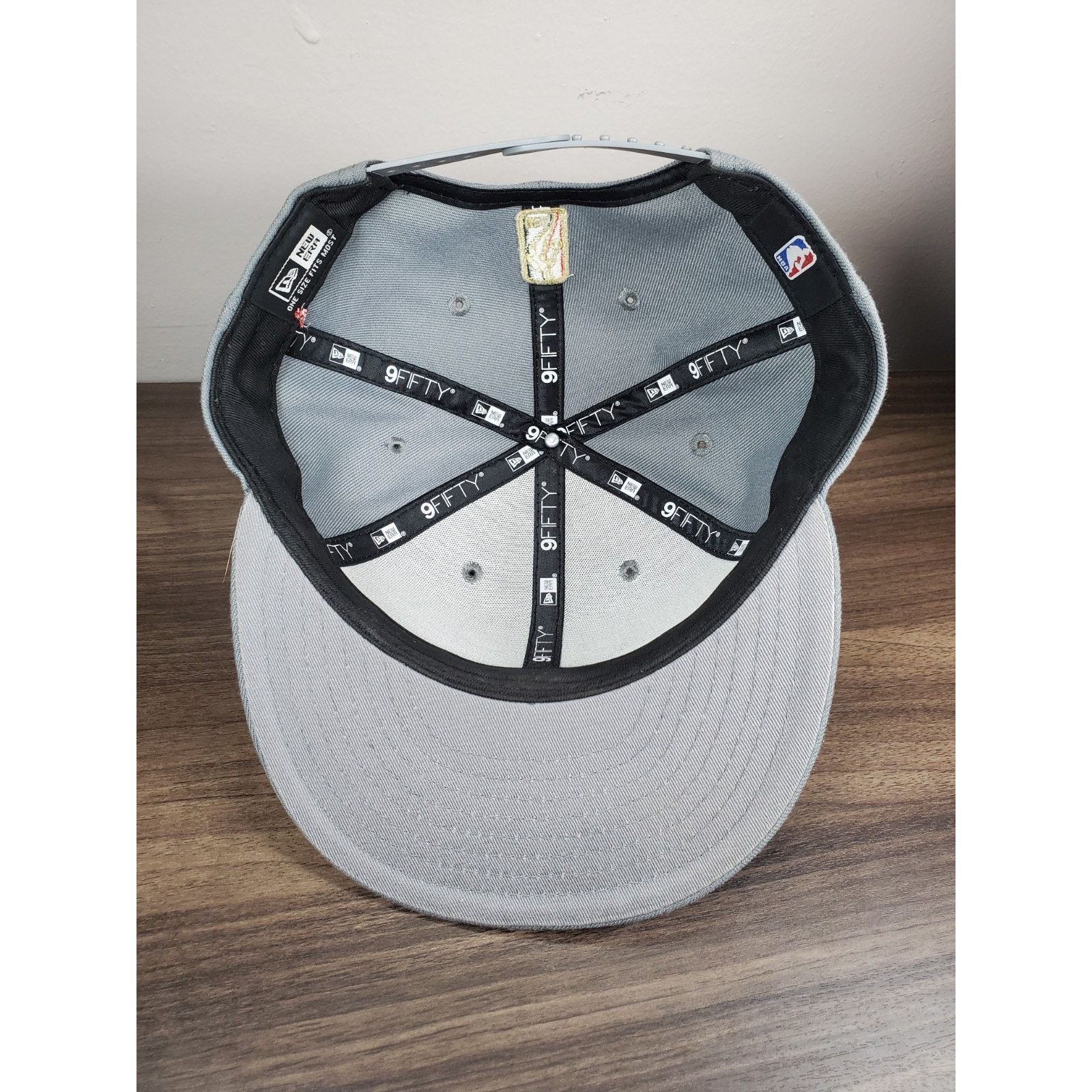 NBA × New Era Chicago Bulls Grey New Era 9Fifty Snapback Hat Cap Red Gold Size ONE SIZE - 9 Thumbnail