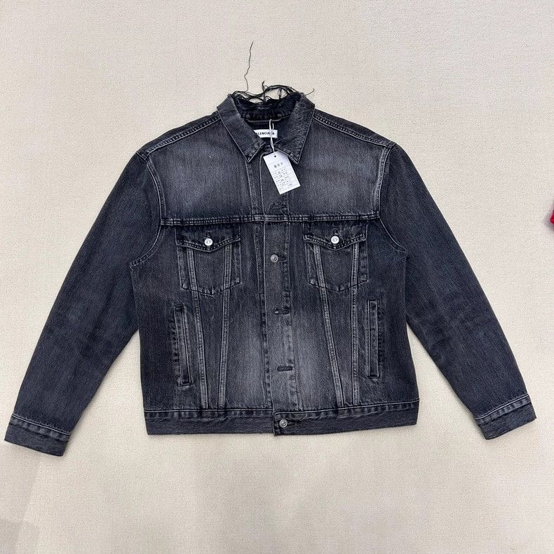 Balenciaga Balenciaga Black and red washing destroys jacket. Size M / US 6-8 / IT 42-44 - 1 Thumbnail