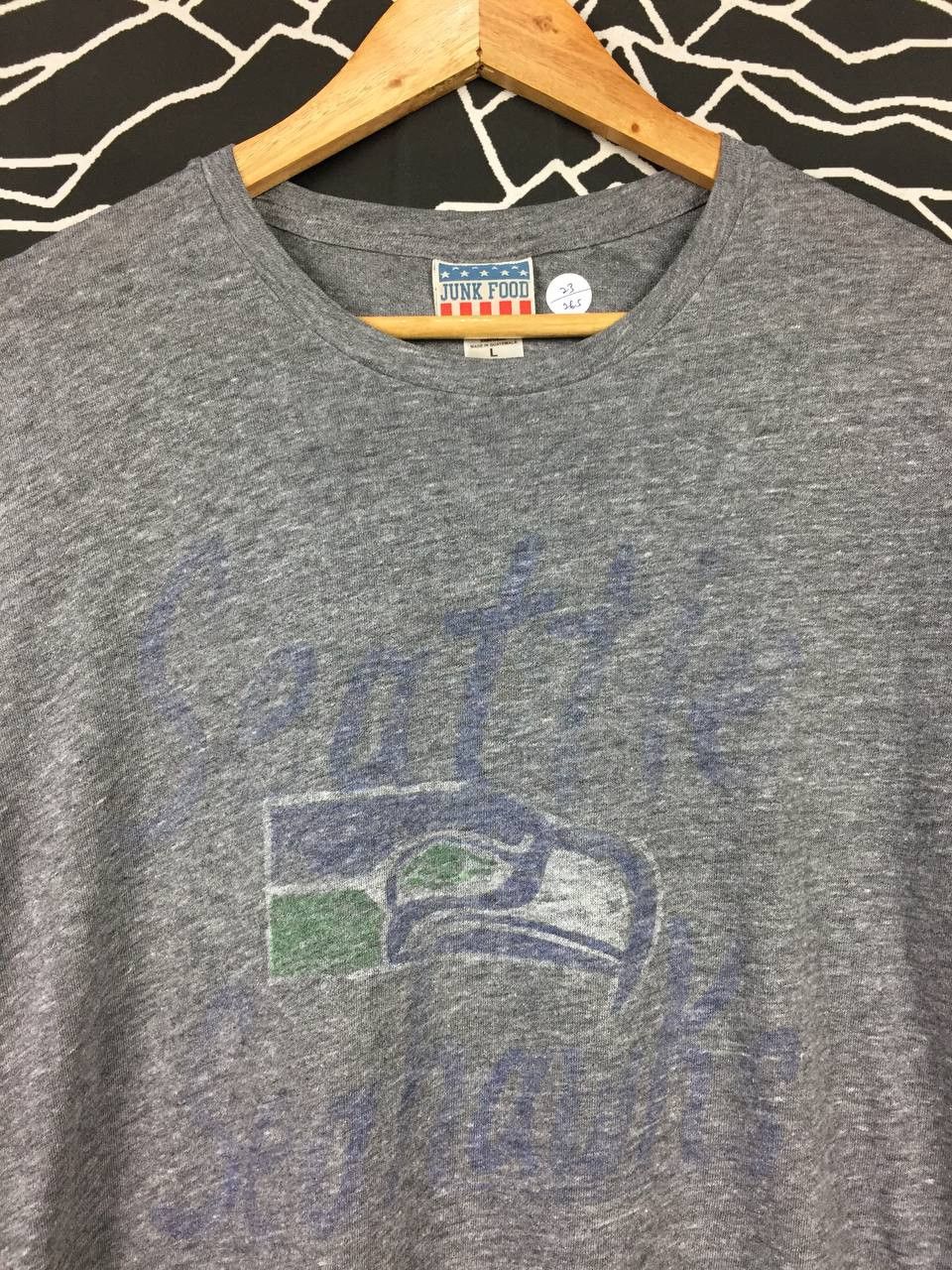 Junk Food × NFL × Sports Specialties Junk Food X Seattle Seahawks NFL American Sport Triblend Tee Size US L / EU 52-54 / 3 - 3 Thumbnail