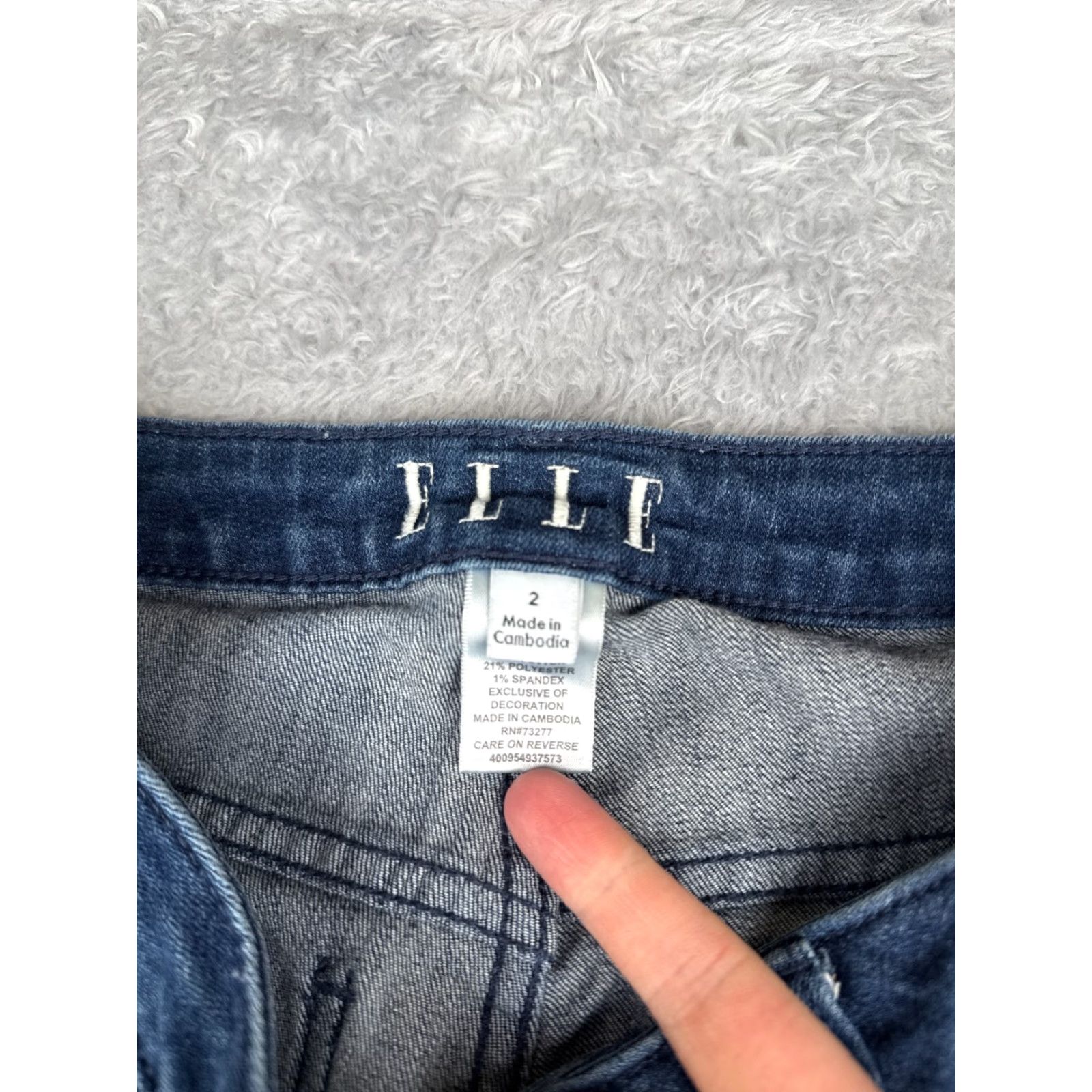 Vintage ELLE Jeans Womens Blue Denim Flared Low Rise 28x30 Slimming Stretch 5-Pocket Design Regular 2/Adult Womens Jeans Size 26" / US 2 / IT 38 - 6 Thumbnail
